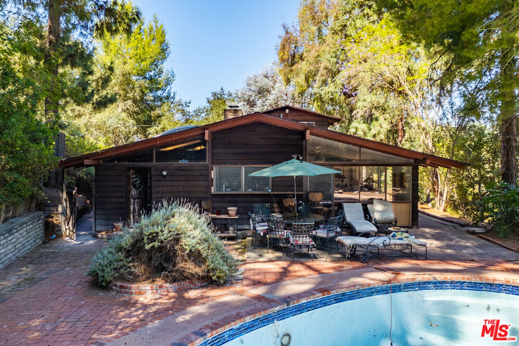 2509 Roscomare Road