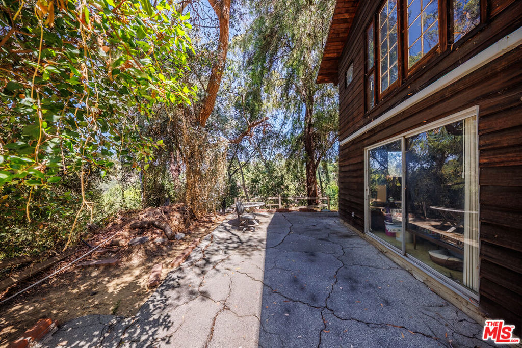2509 Roscomare Road