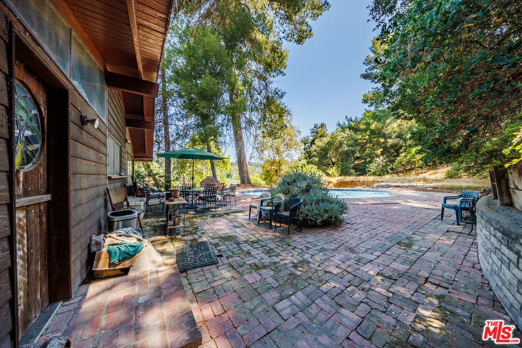 2509 Roscomare Road