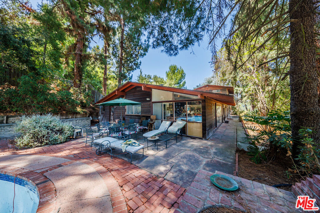 2509 Roscomare Road