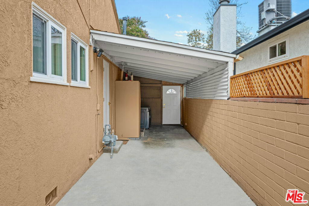 1444 N Ontario Street