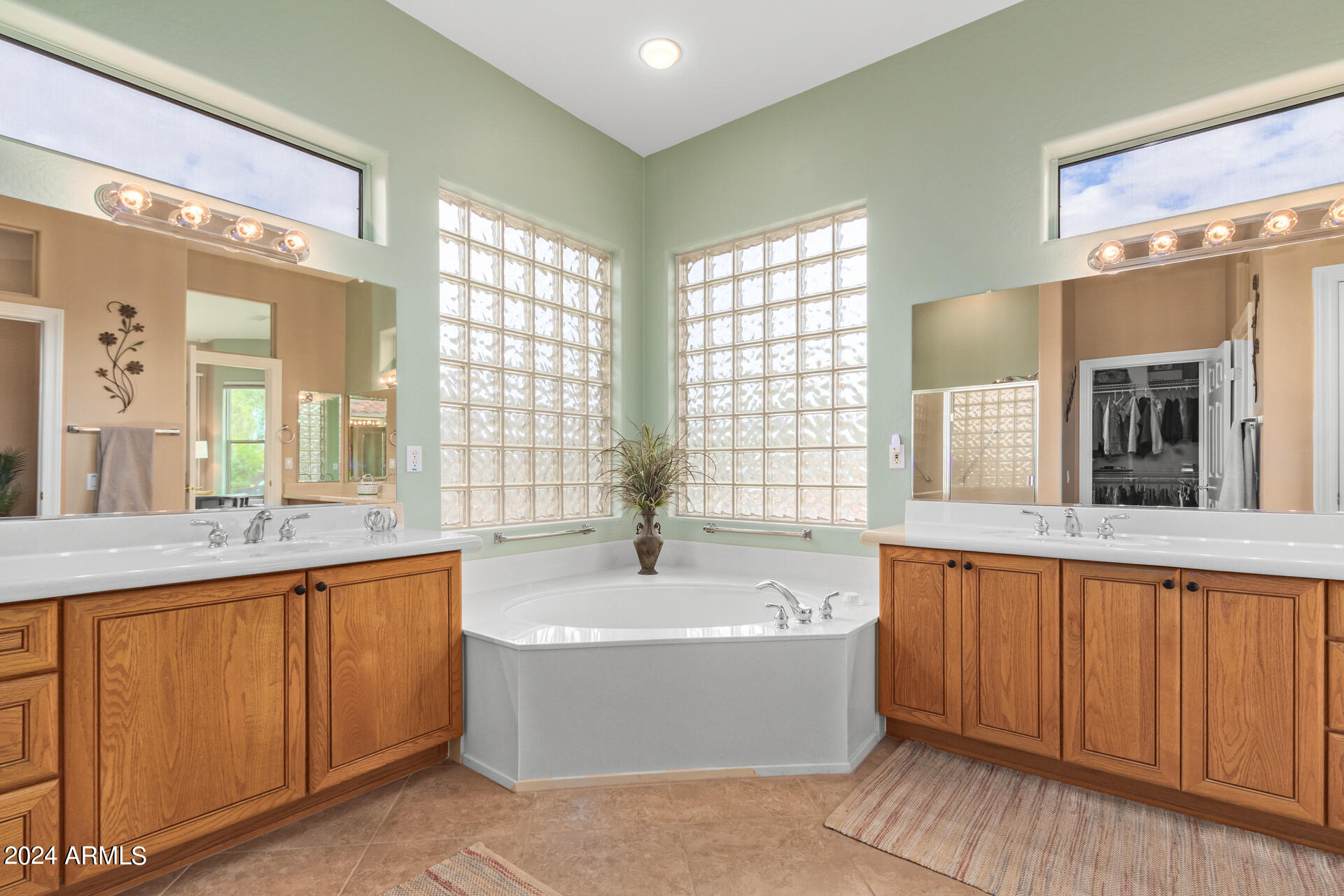 15226 W SIERRA VISTA Drive