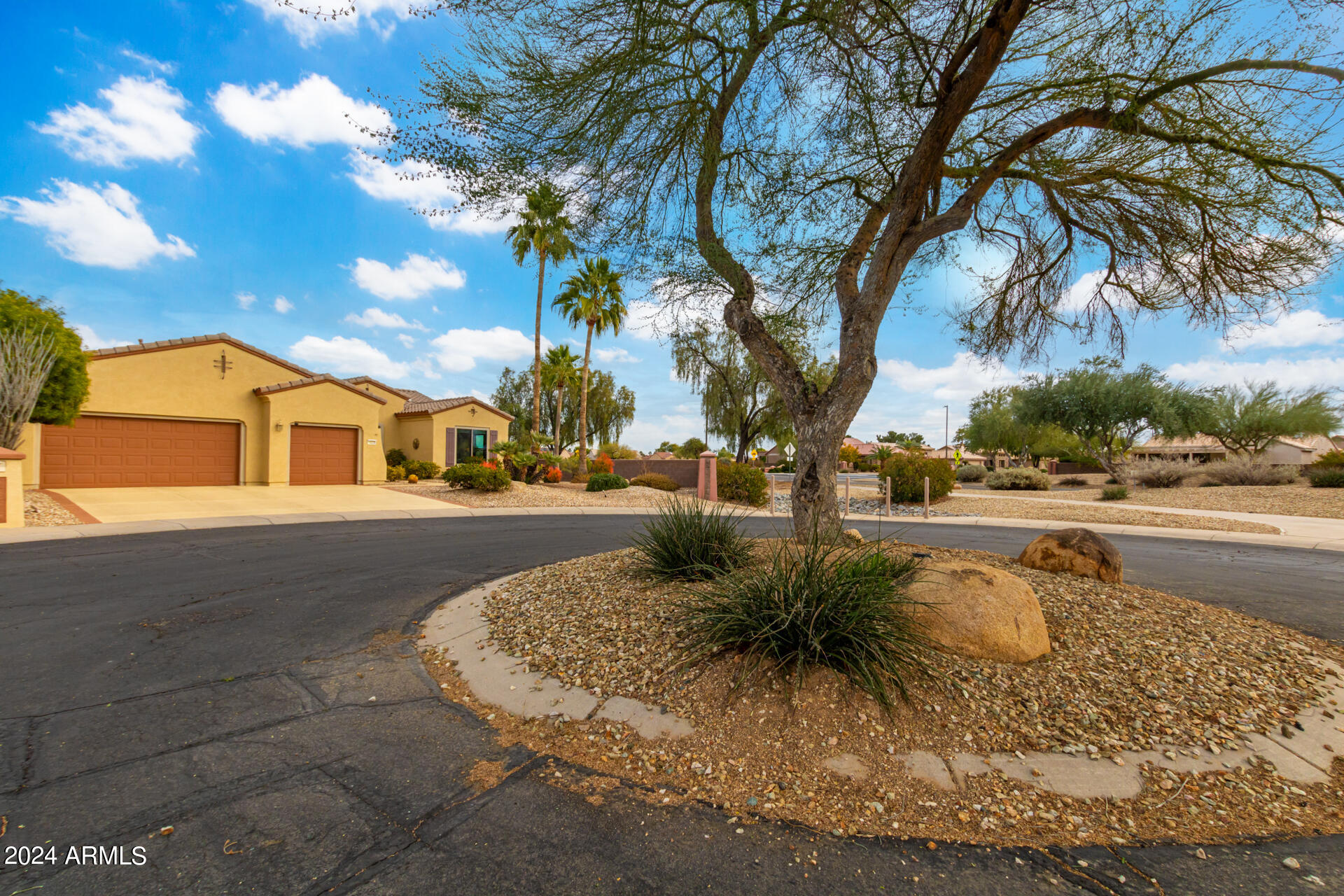 15226 W SIERRA VISTA Drive