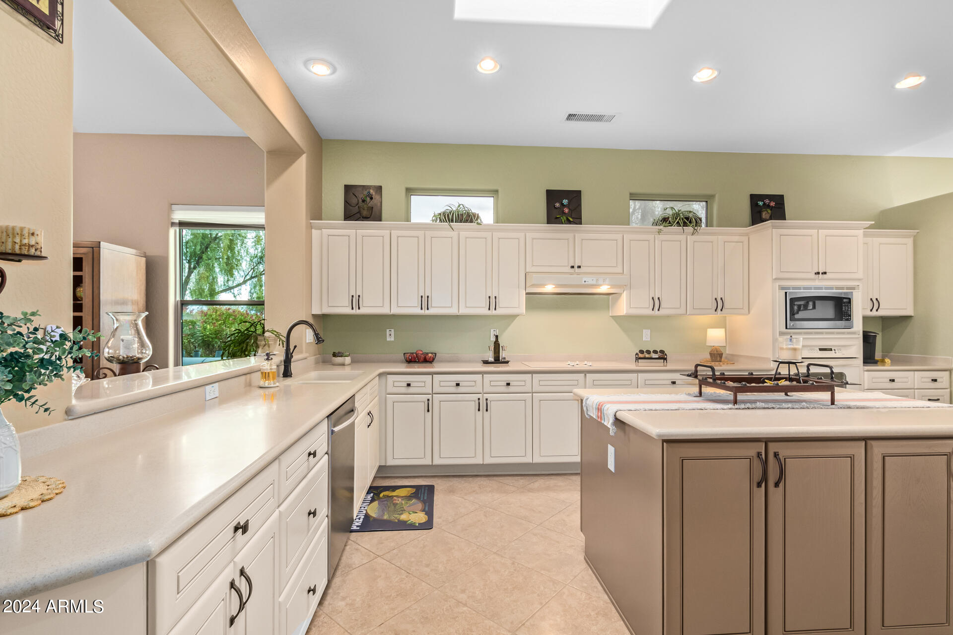 15226 W SIERRA VISTA Drive