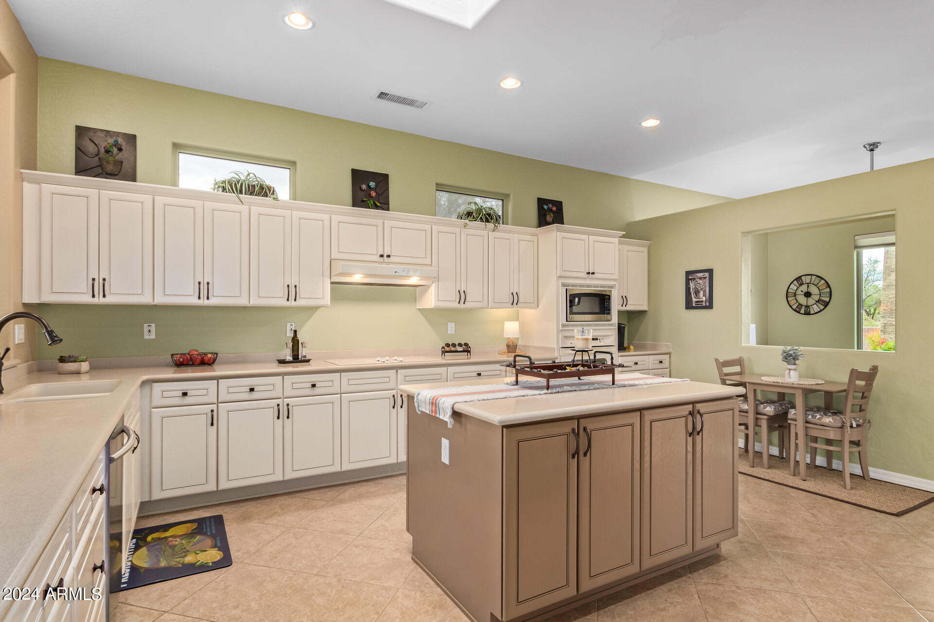 15226 W SIERRA VISTA Drive