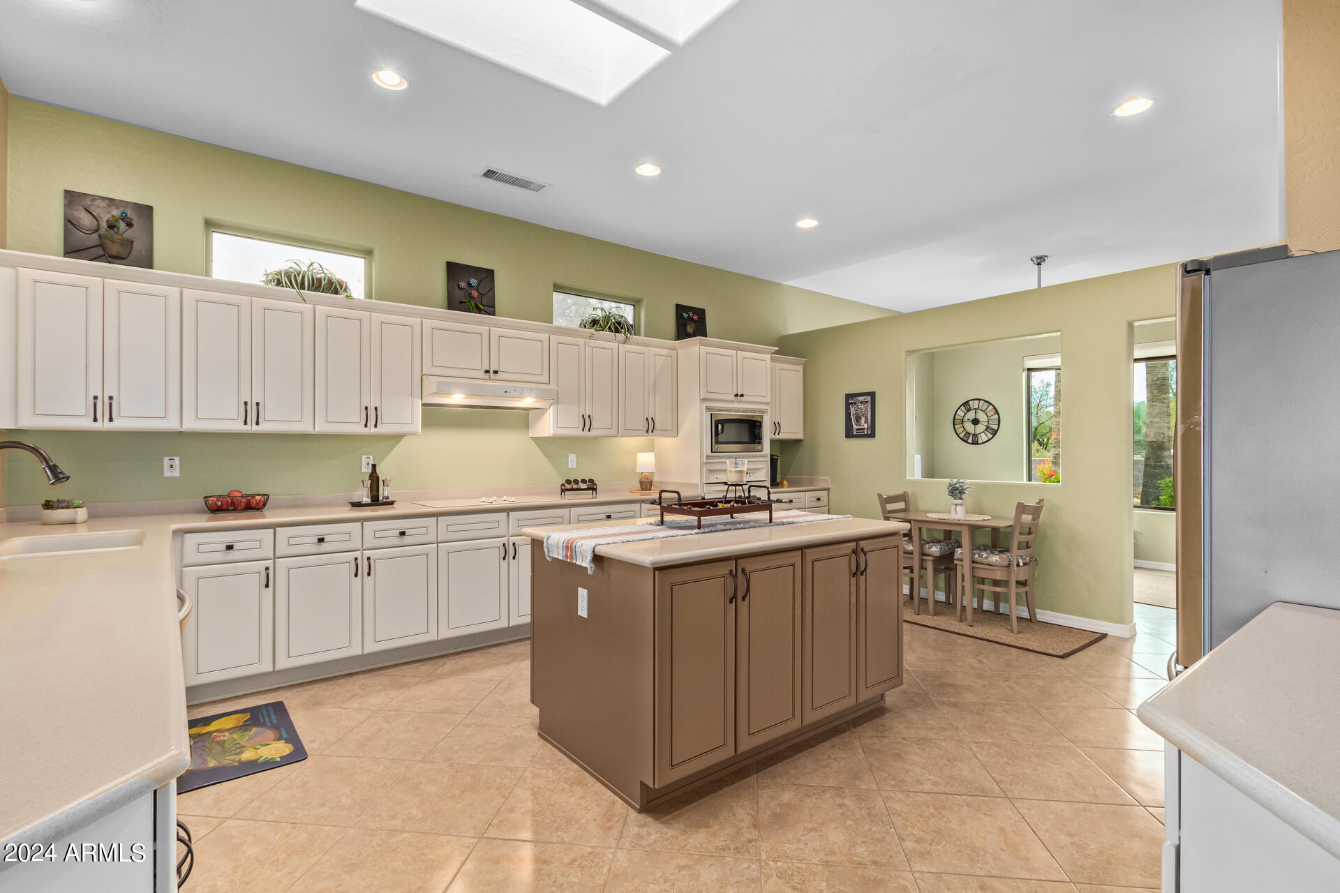 15226 W SIERRA VISTA Drive