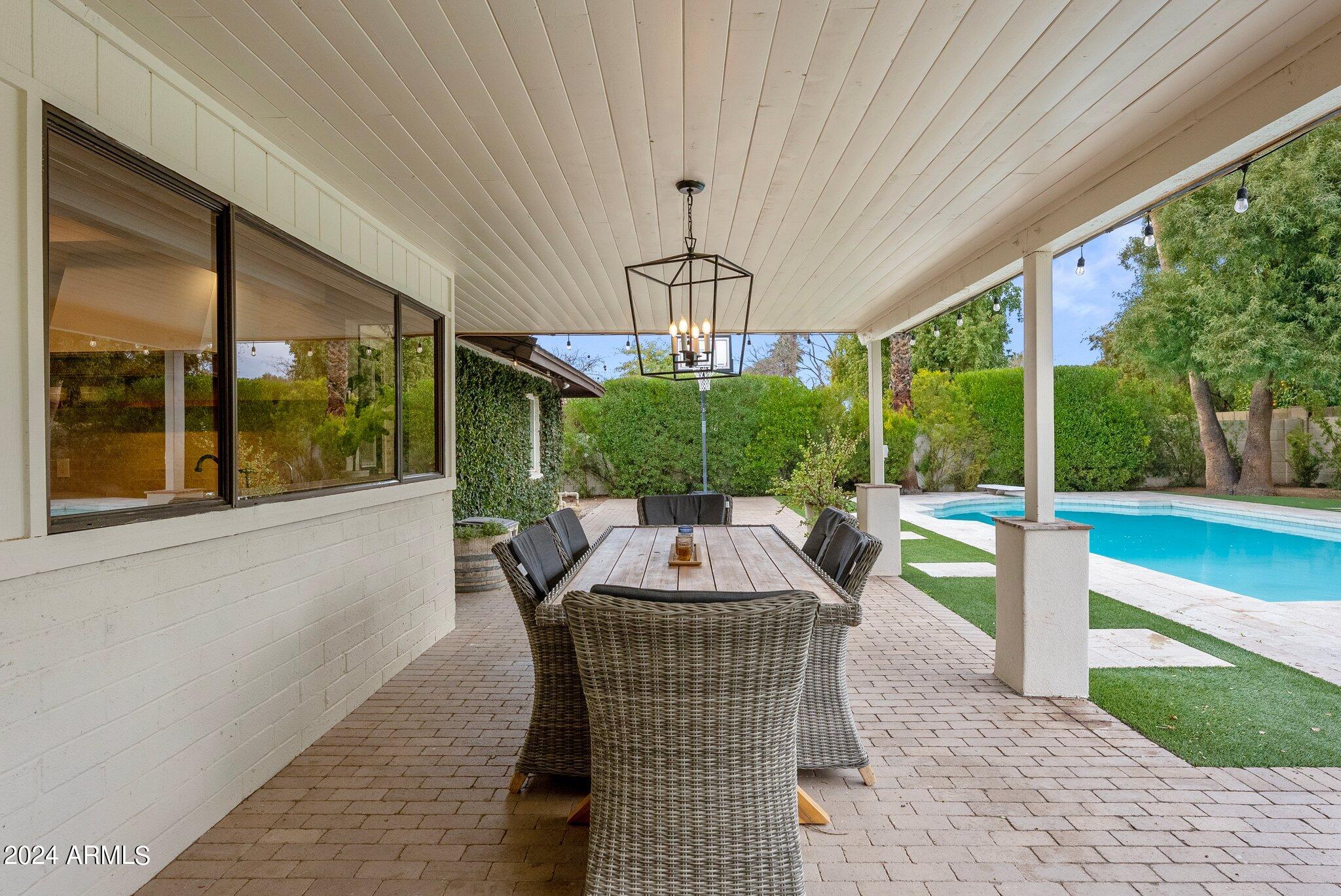 5430 E WINDROSE Drive