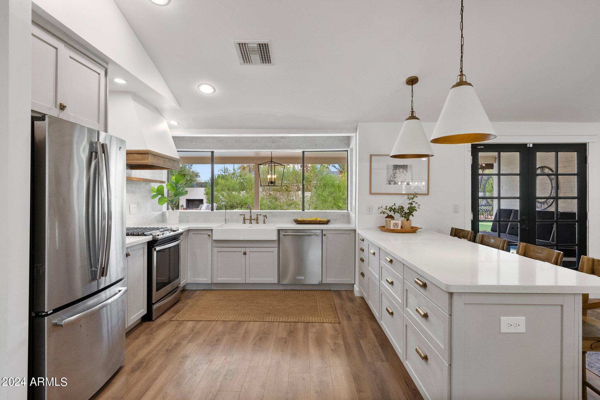 5430 E WINDROSE Drive