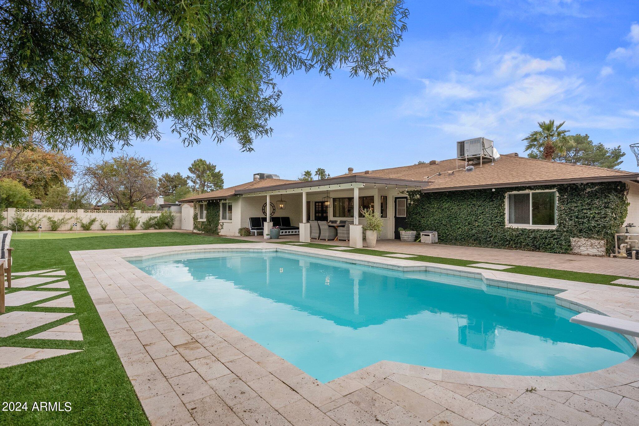 5430 E WINDROSE Drive