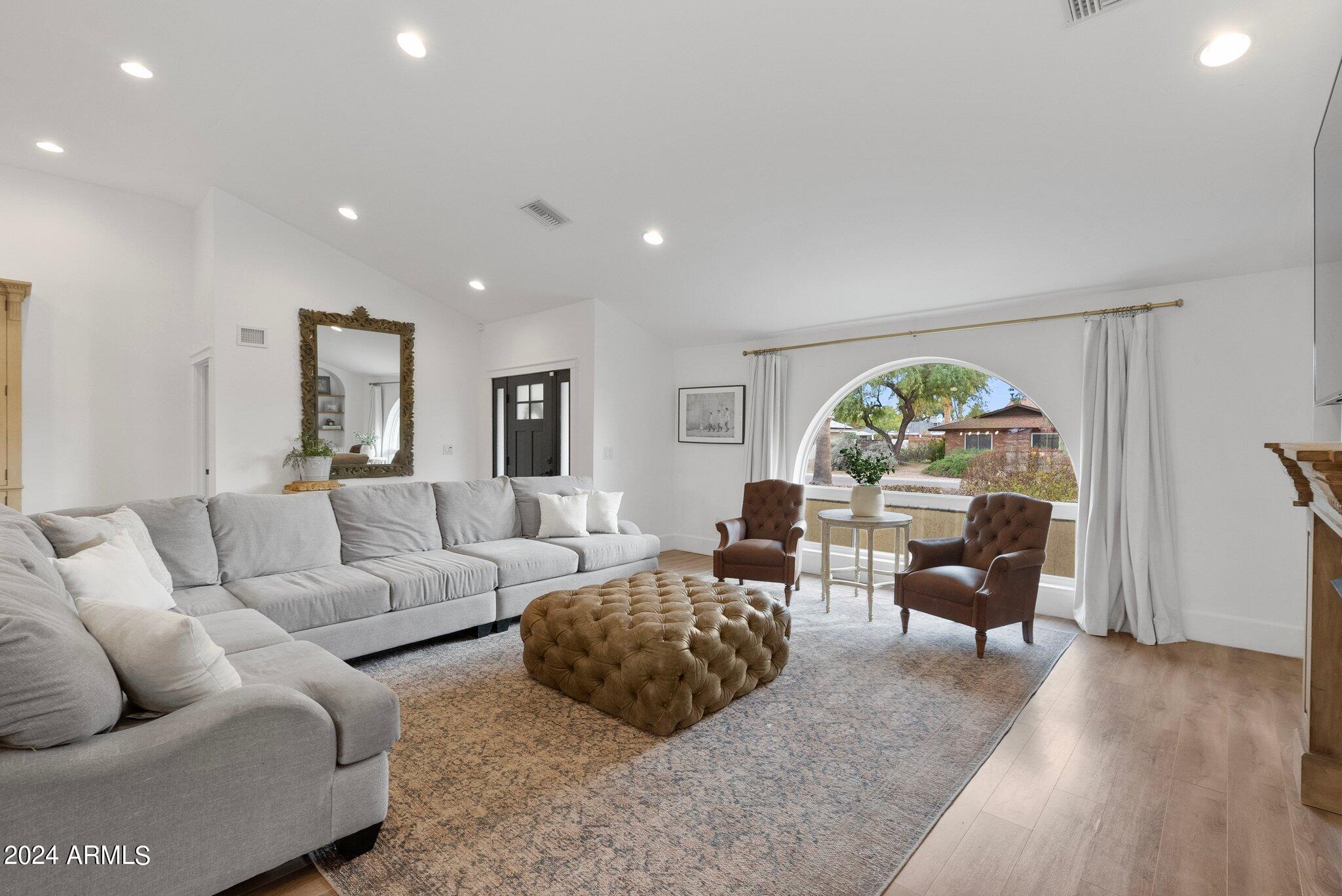 5430 E WINDROSE Drive