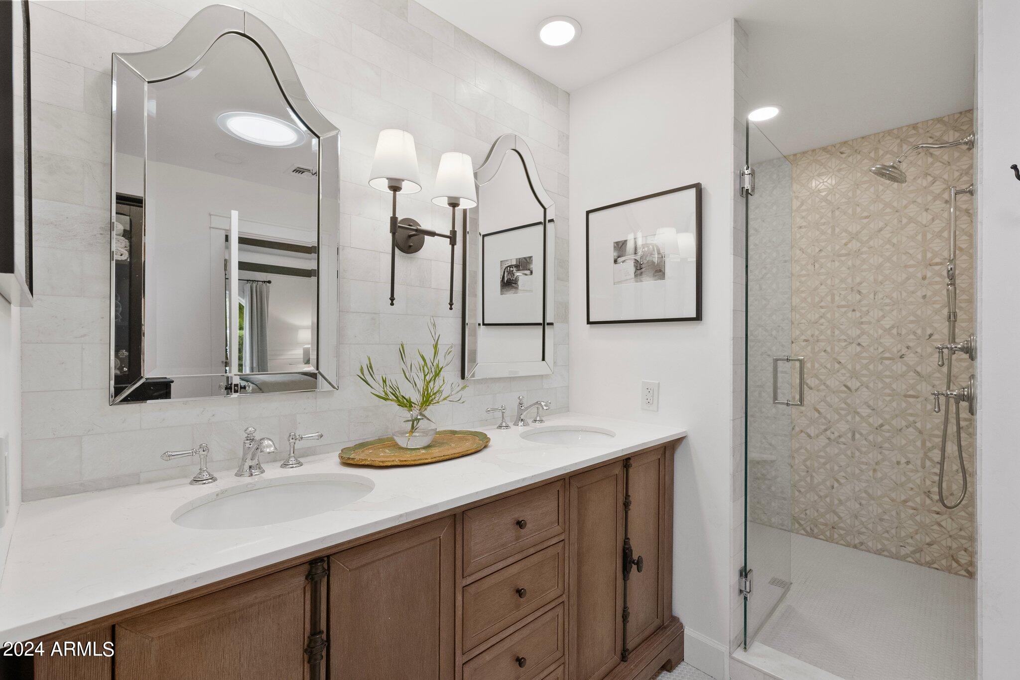 5430 E WINDROSE Drive