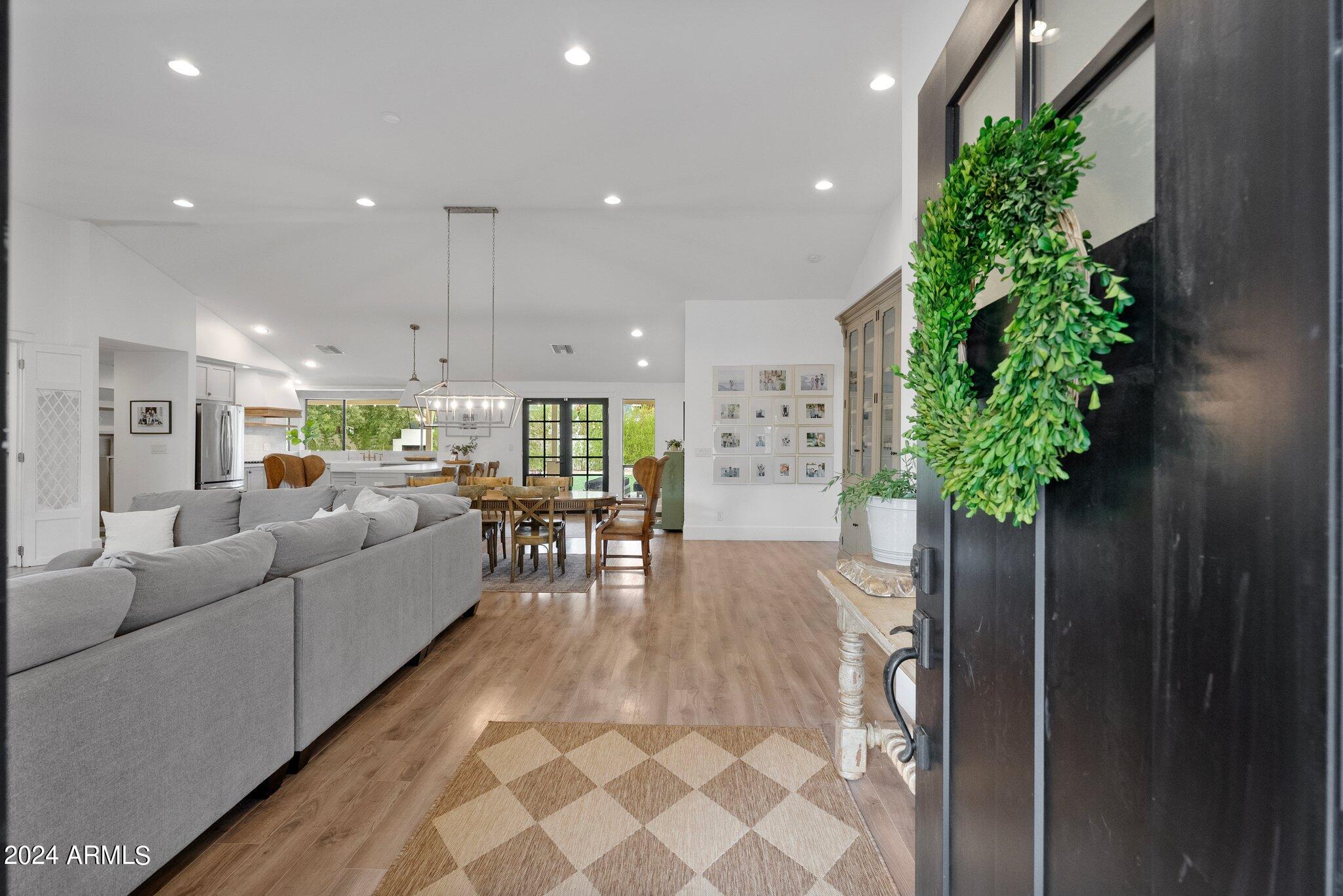 5430 E WINDROSE Drive