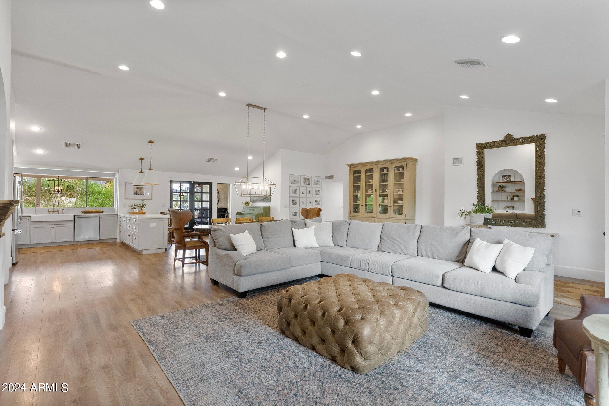 5430 E WINDROSE Drive