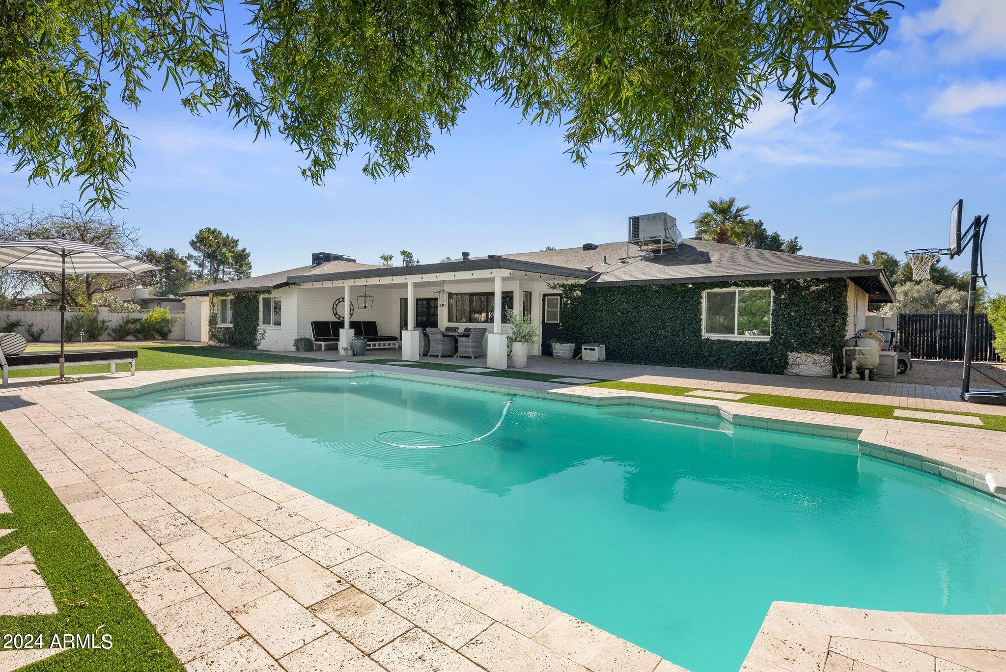 5430 E WINDROSE Drive