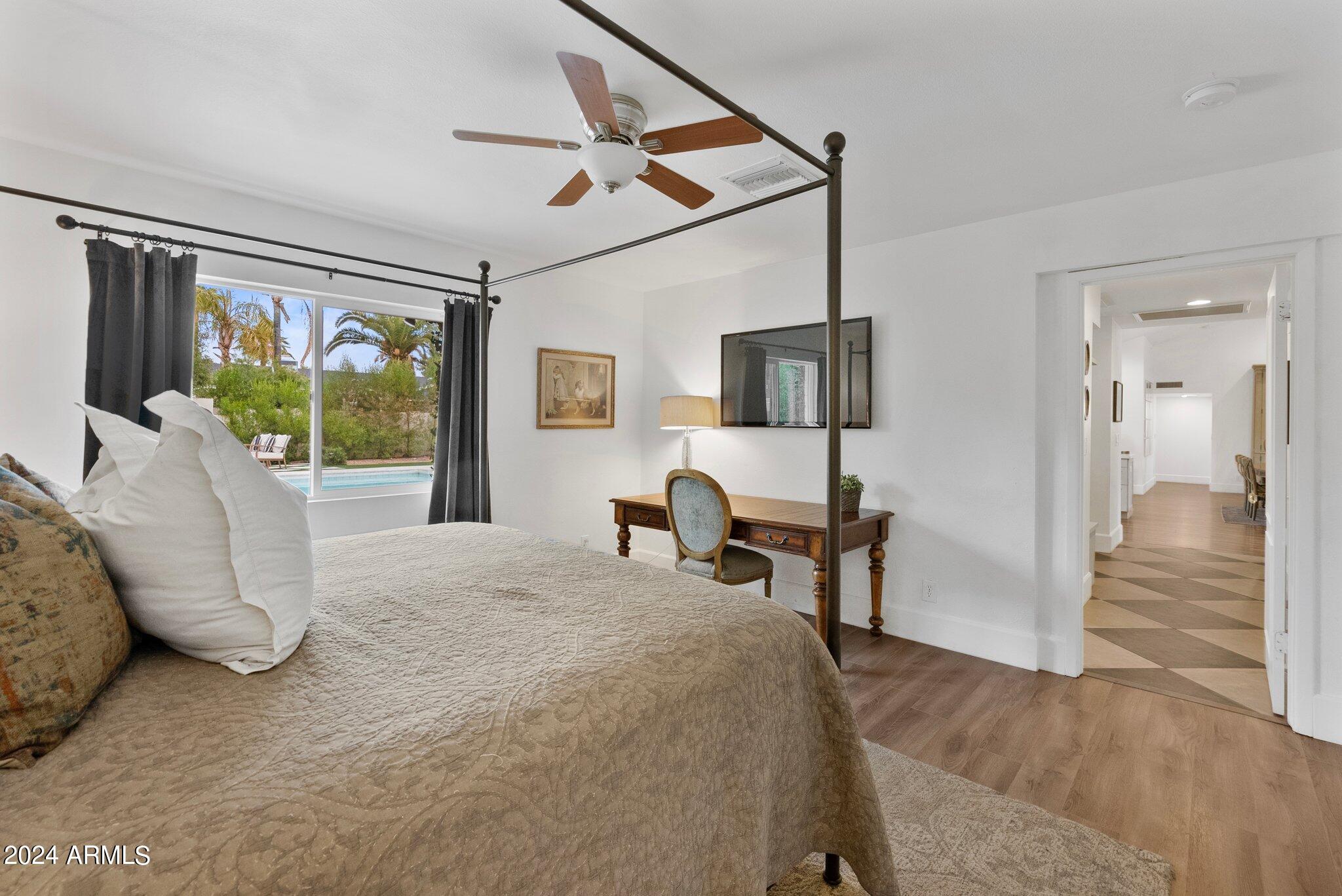 5430 E WINDROSE Drive