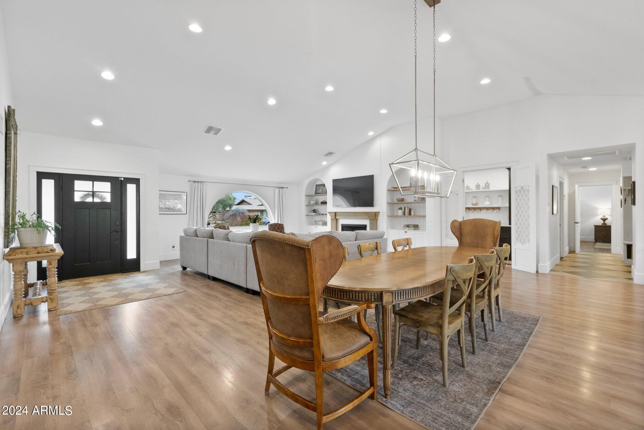 5430 E WINDROSE Drive