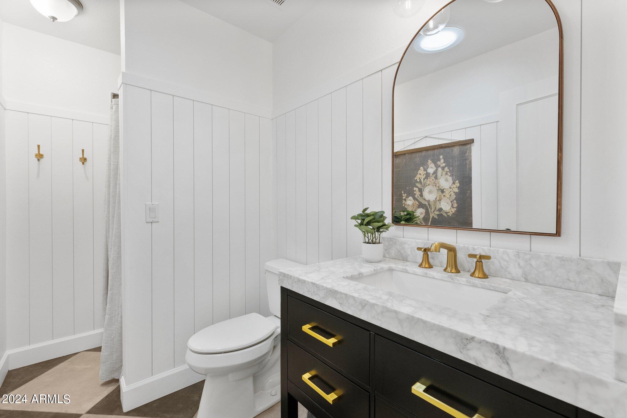 5430 E WINDROSE Drive