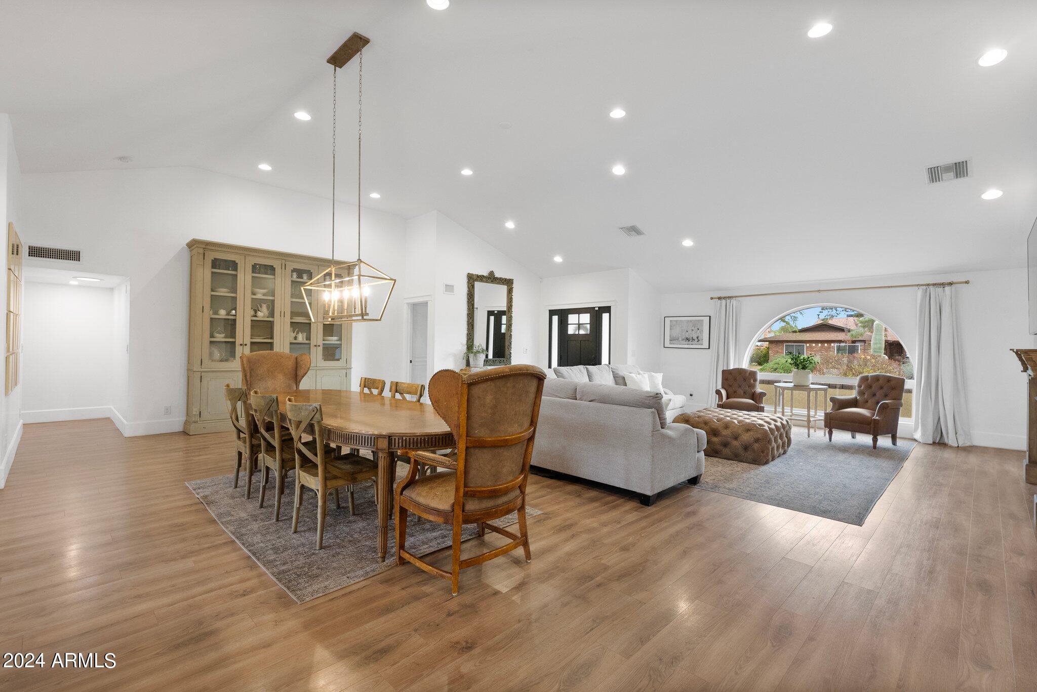 5430 E WINDROSE Drive