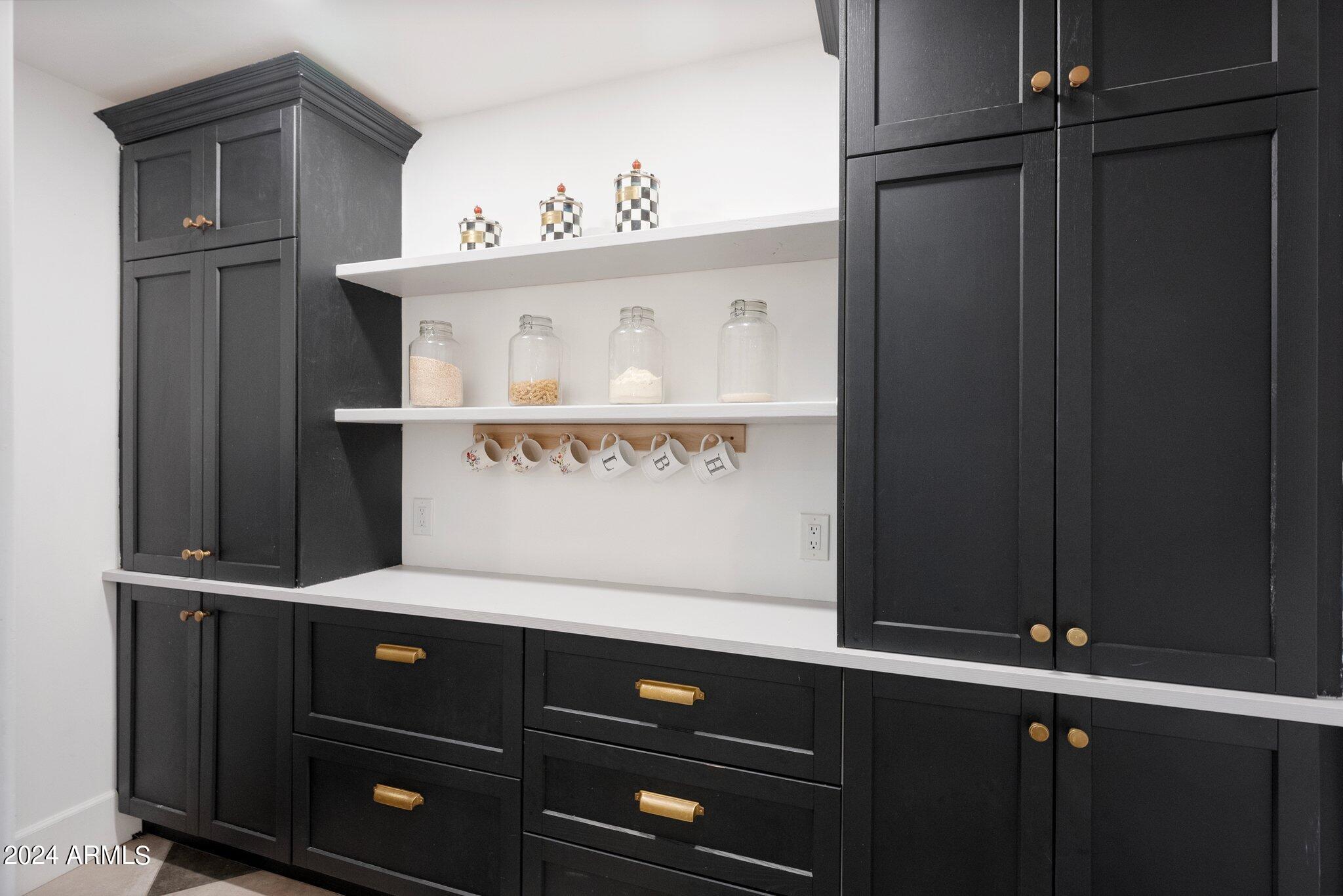 5430 E WINDROSE Drive