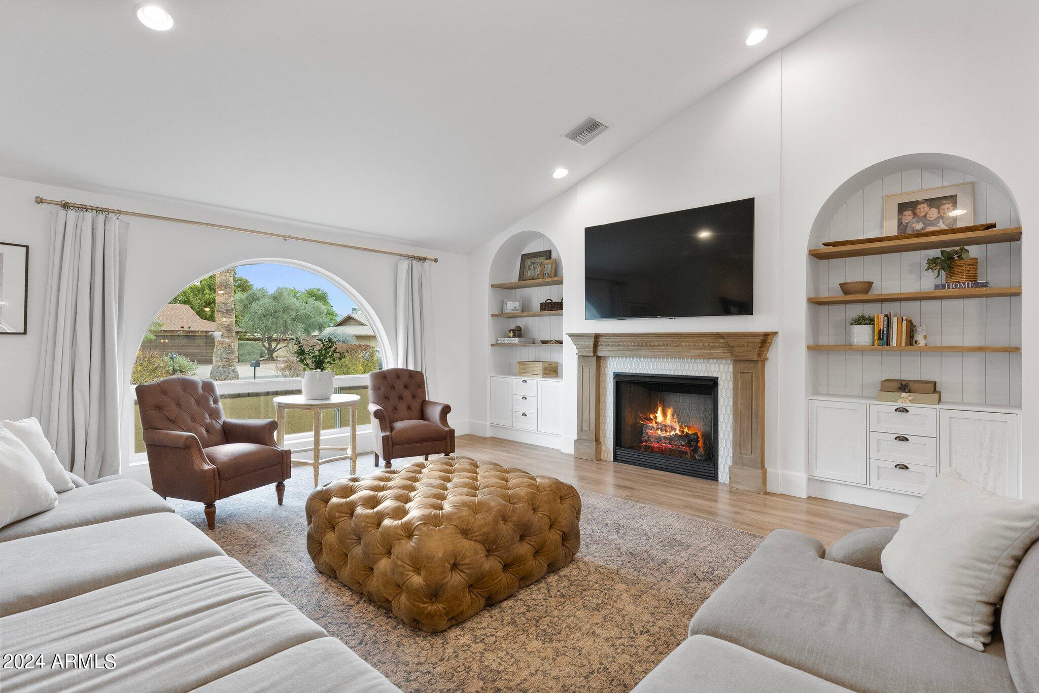 5430 E WINDROSE Drive