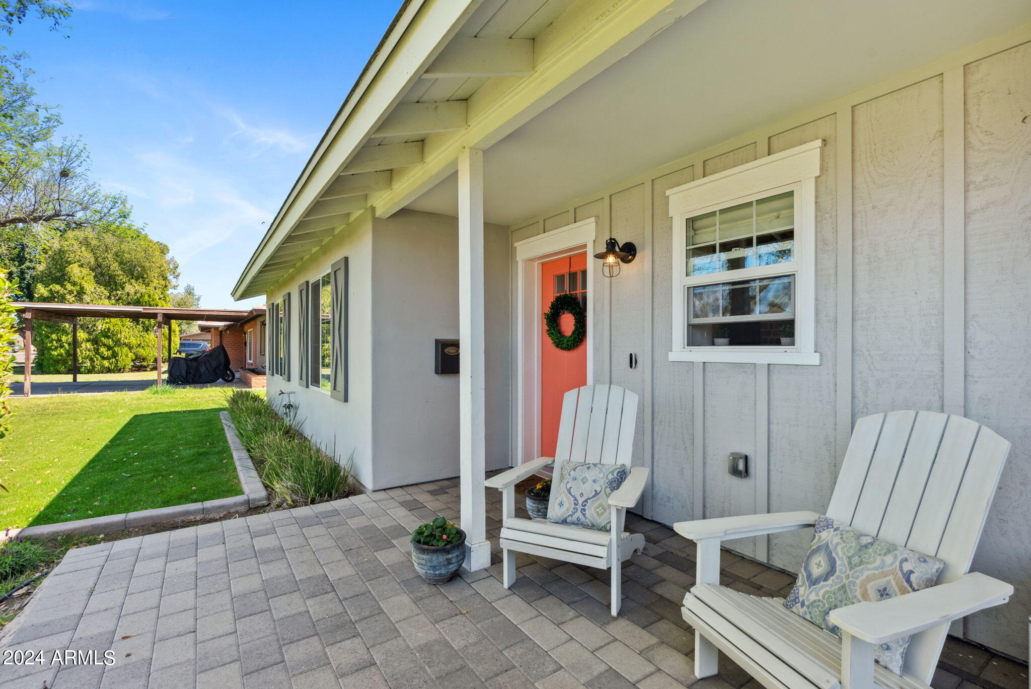 4049 E CLARENDON Avenue