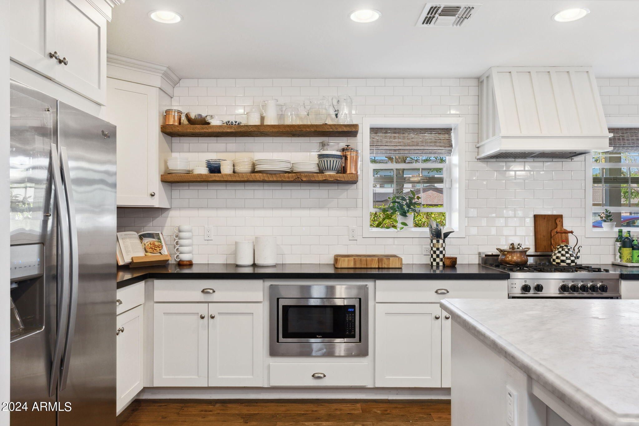 4049 E CLARENDON Avenue