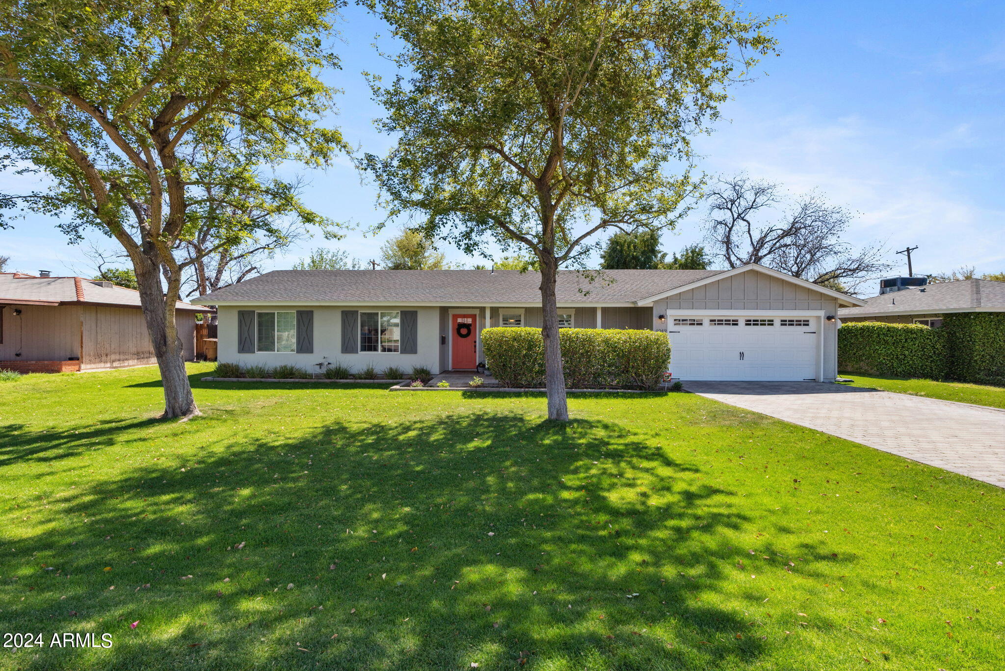 4049 E CLARENDON Avenue