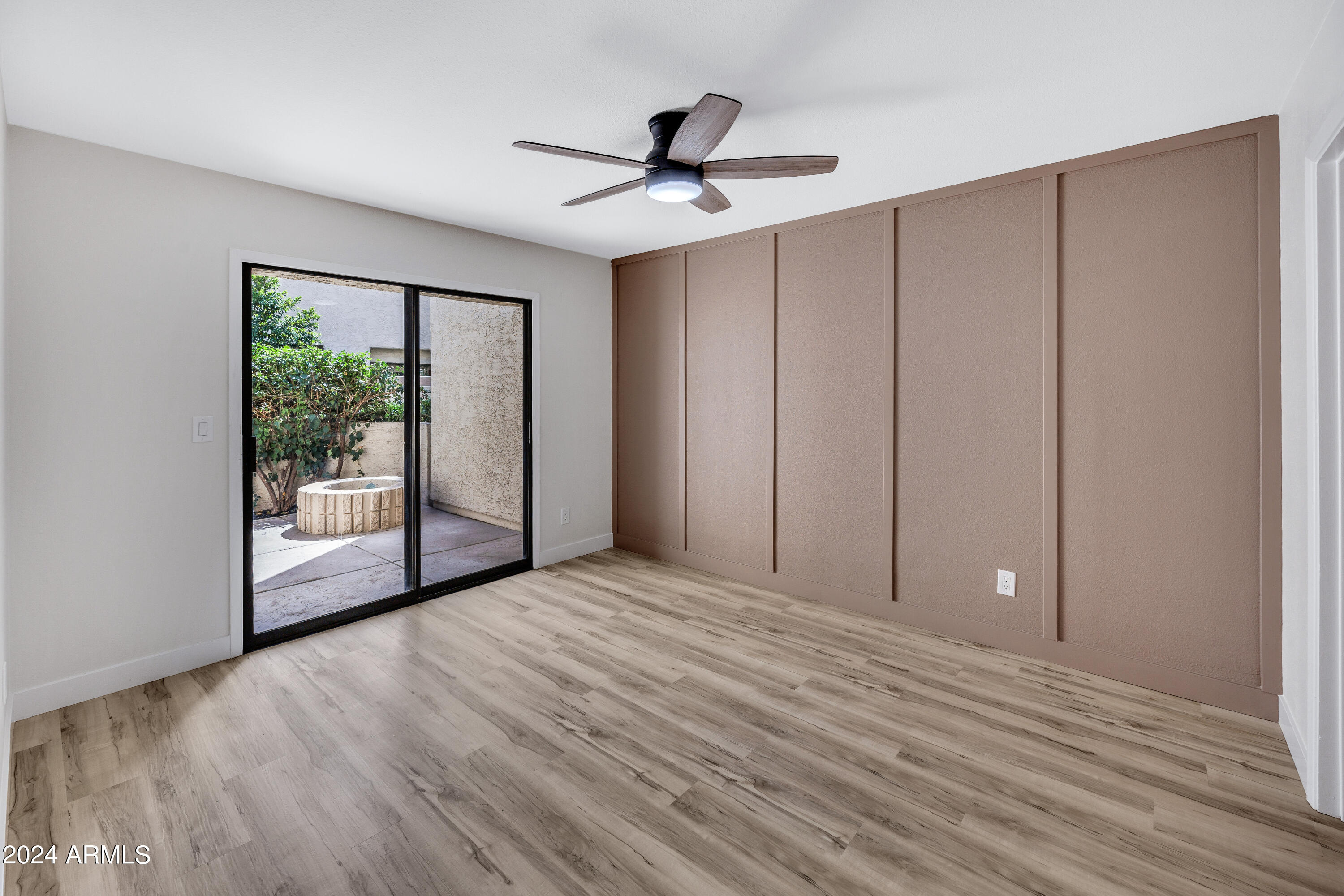 739 E LOLA Drive