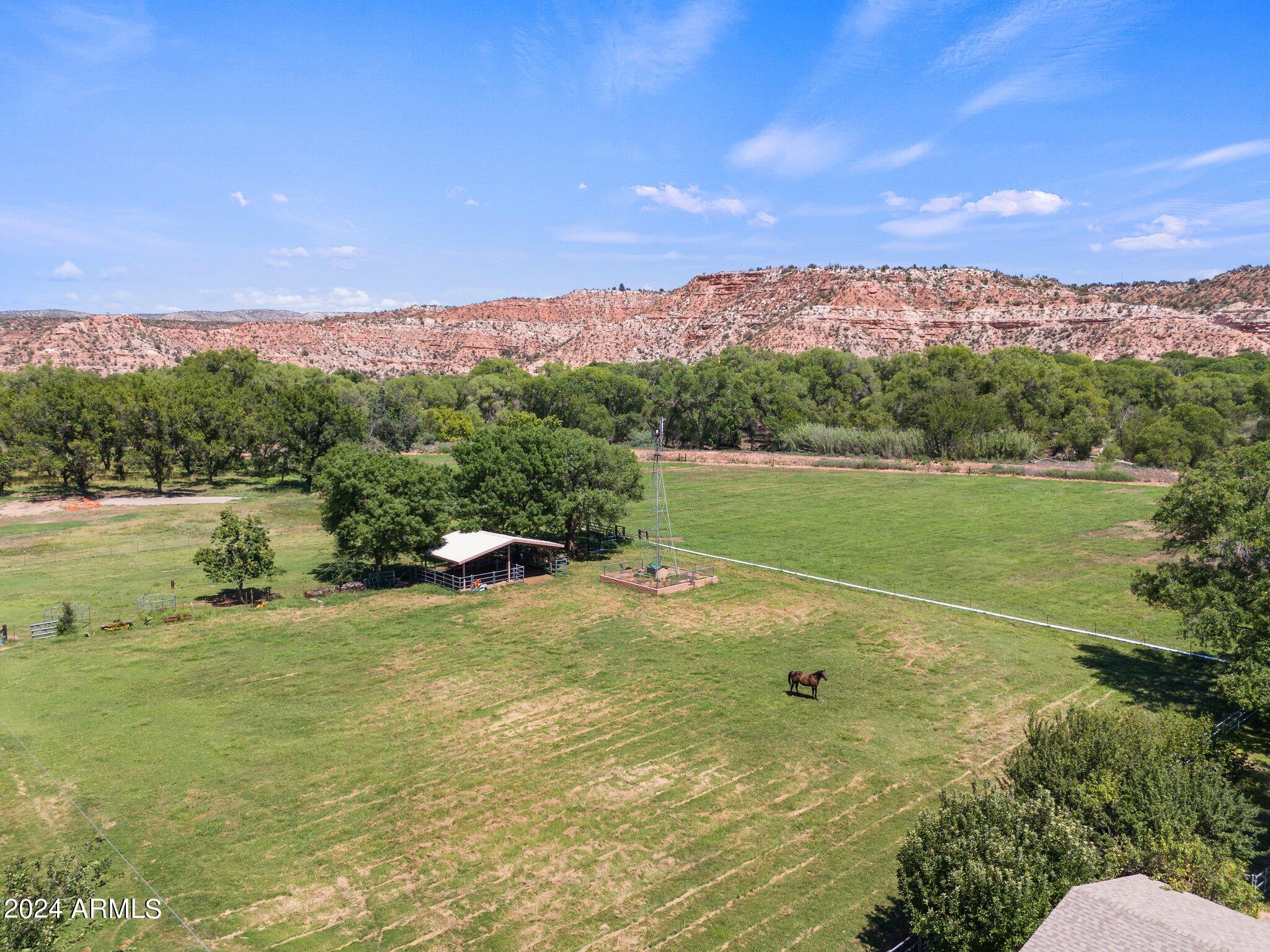 2390 E FRANQUERO Lane