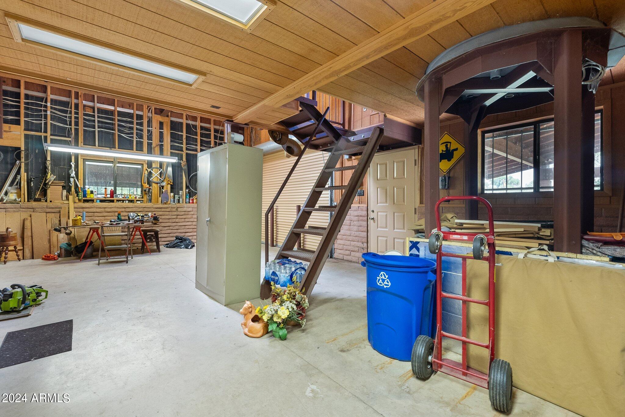 2390 E FRANQUERO Lane