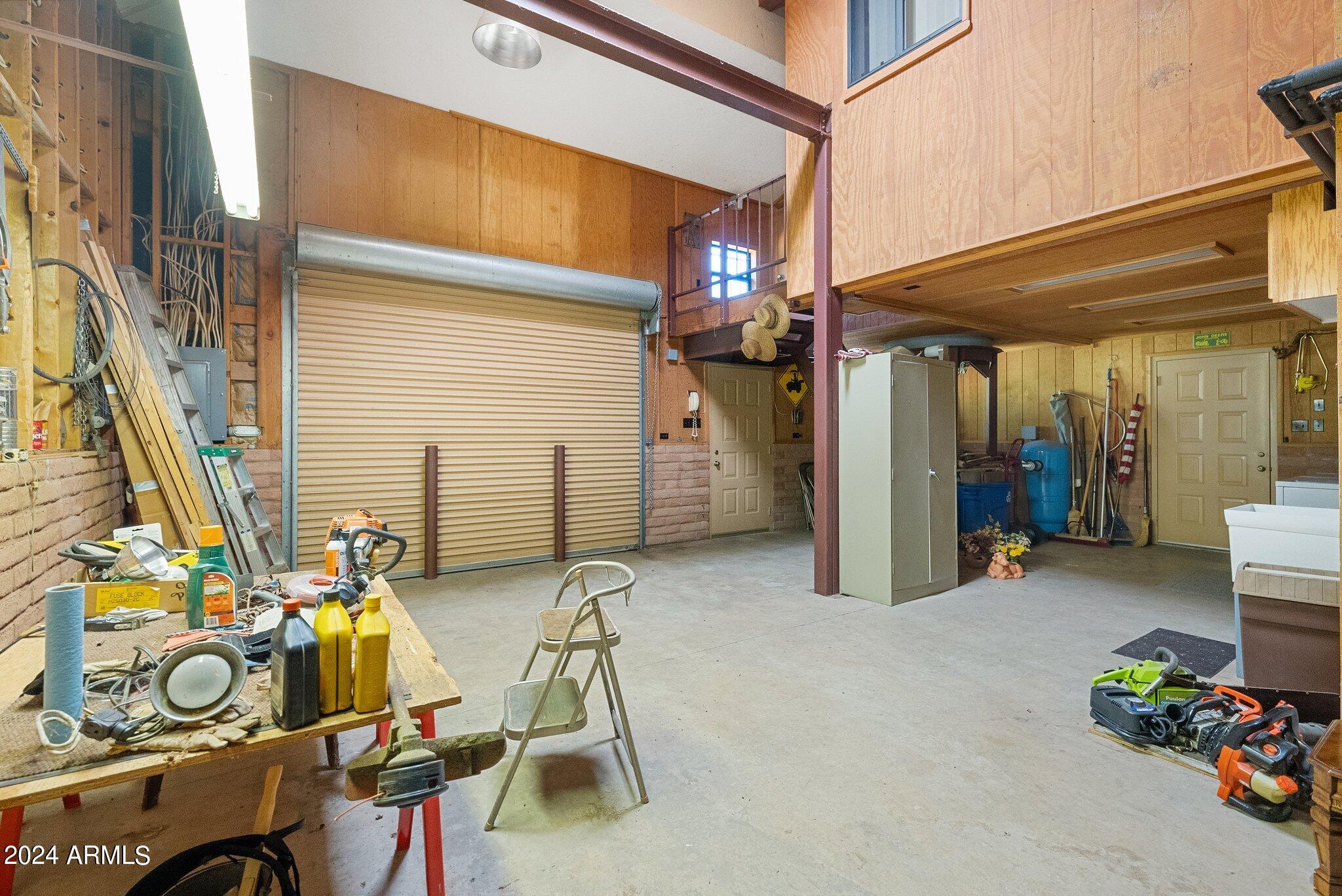 2390 E FRANQUERO Lane