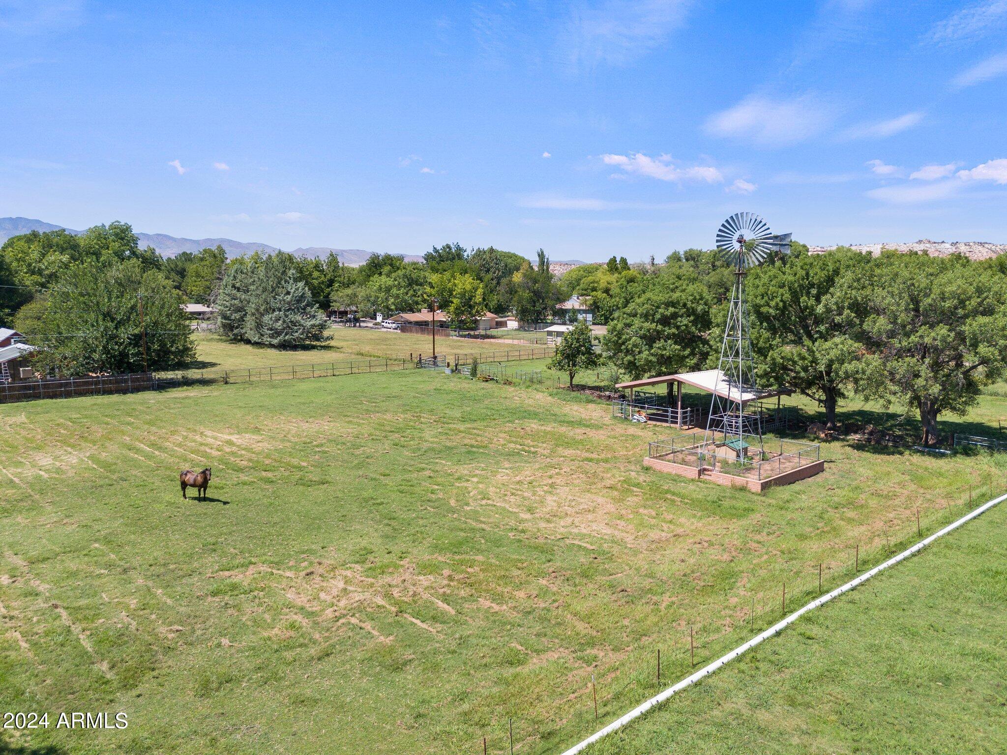 2390 E FRANQUERO Lane