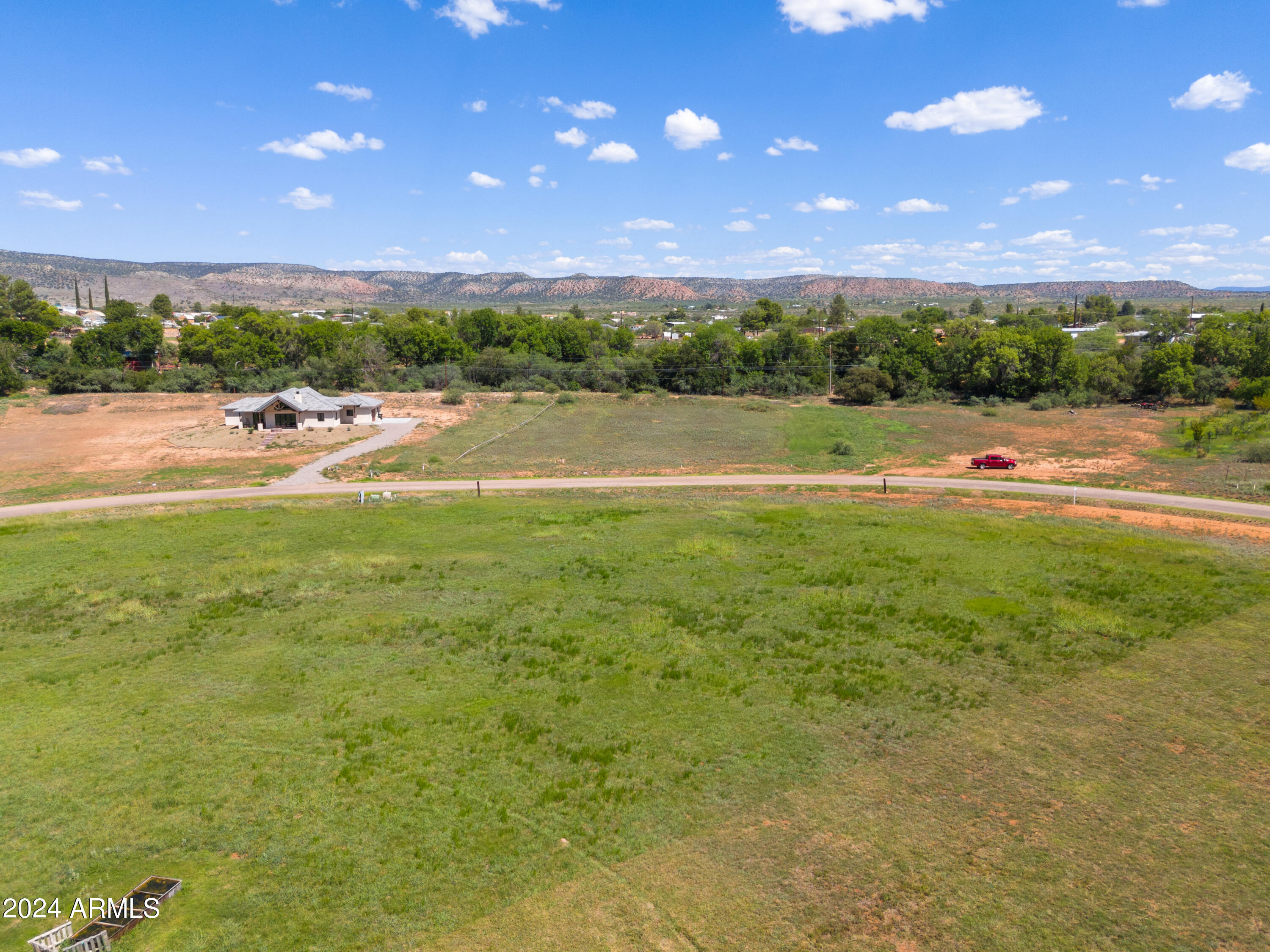 325 S BONITO RANCH Loop 24