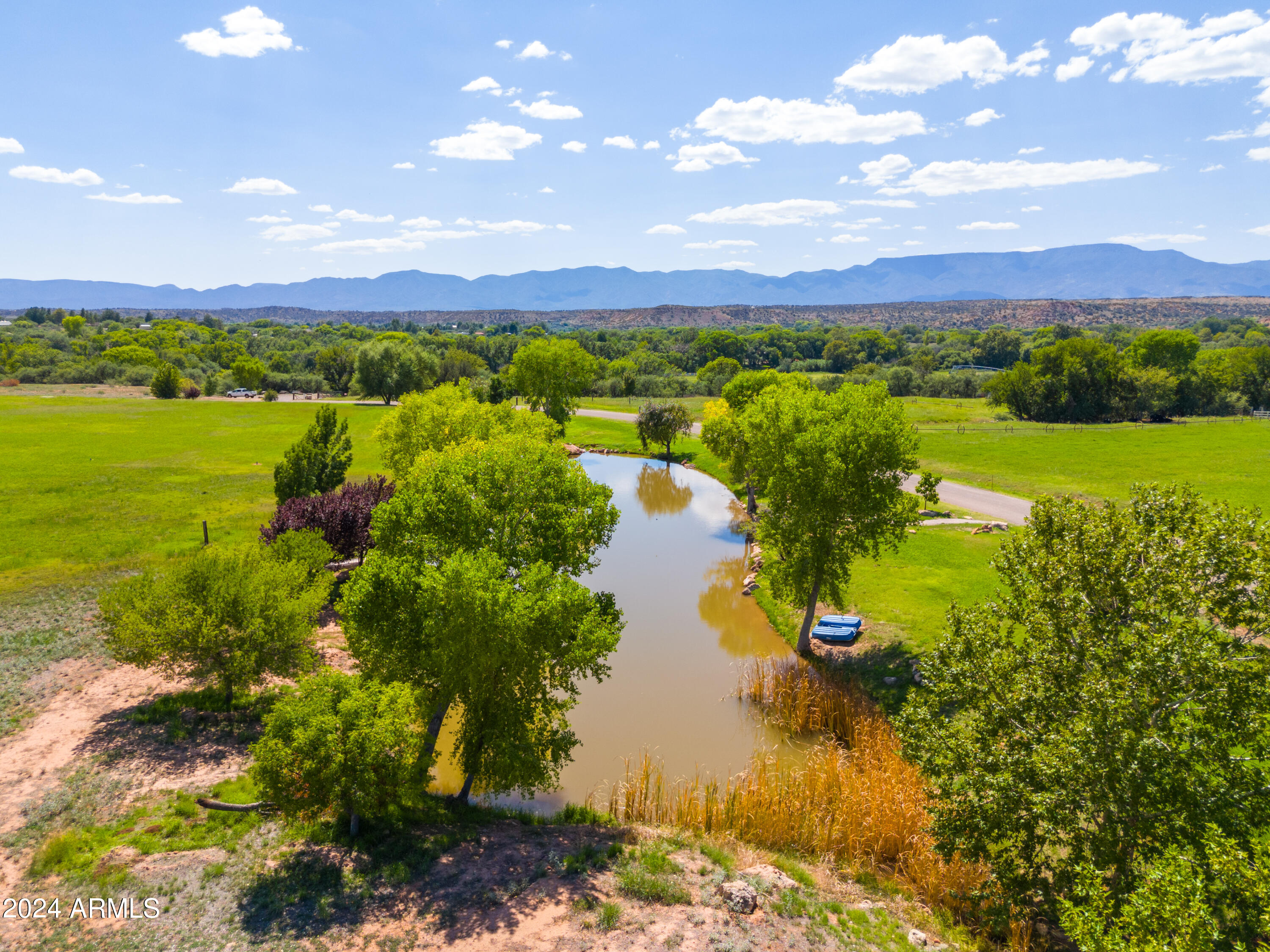 325 S BONITO RANCH Loop 24