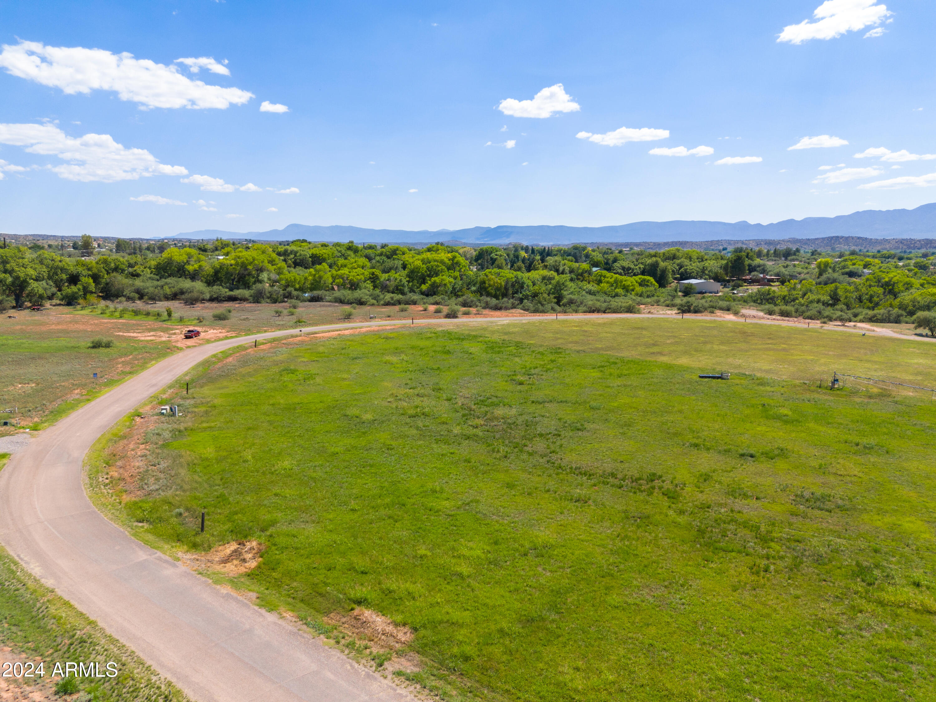 325 S BONITO RANCH Loop 24