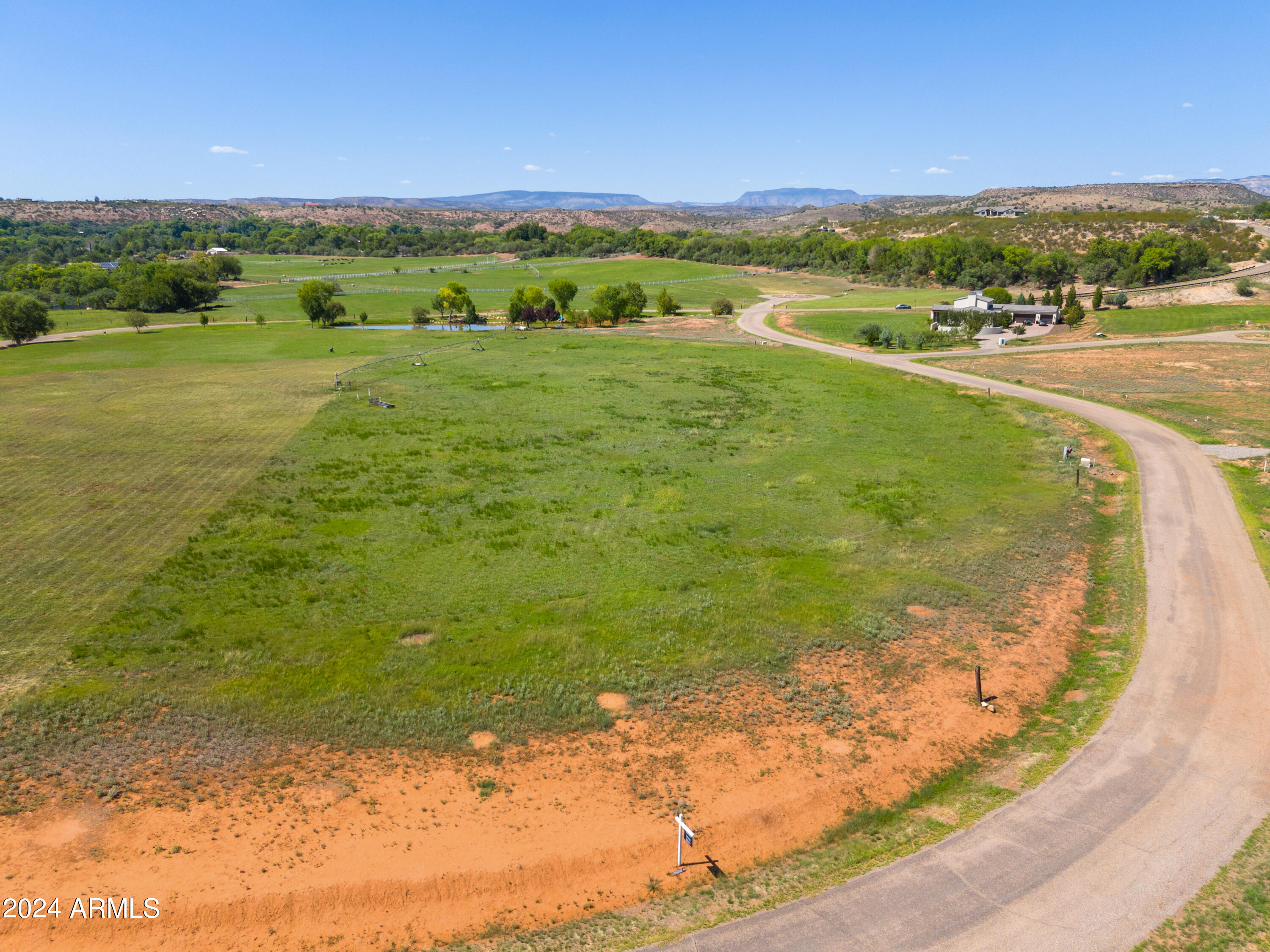 325 S BONITO RANCH Loop 24