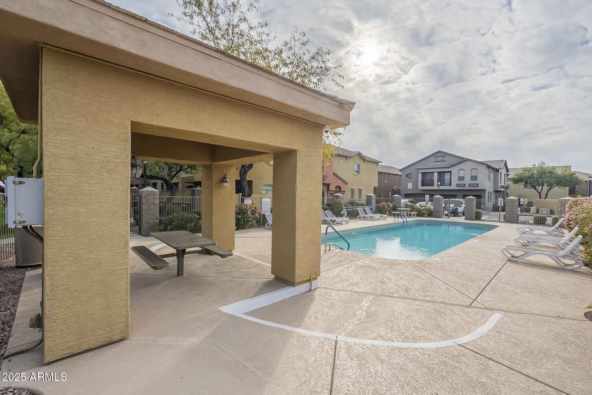 2250 E DEER VALLEY Road 48