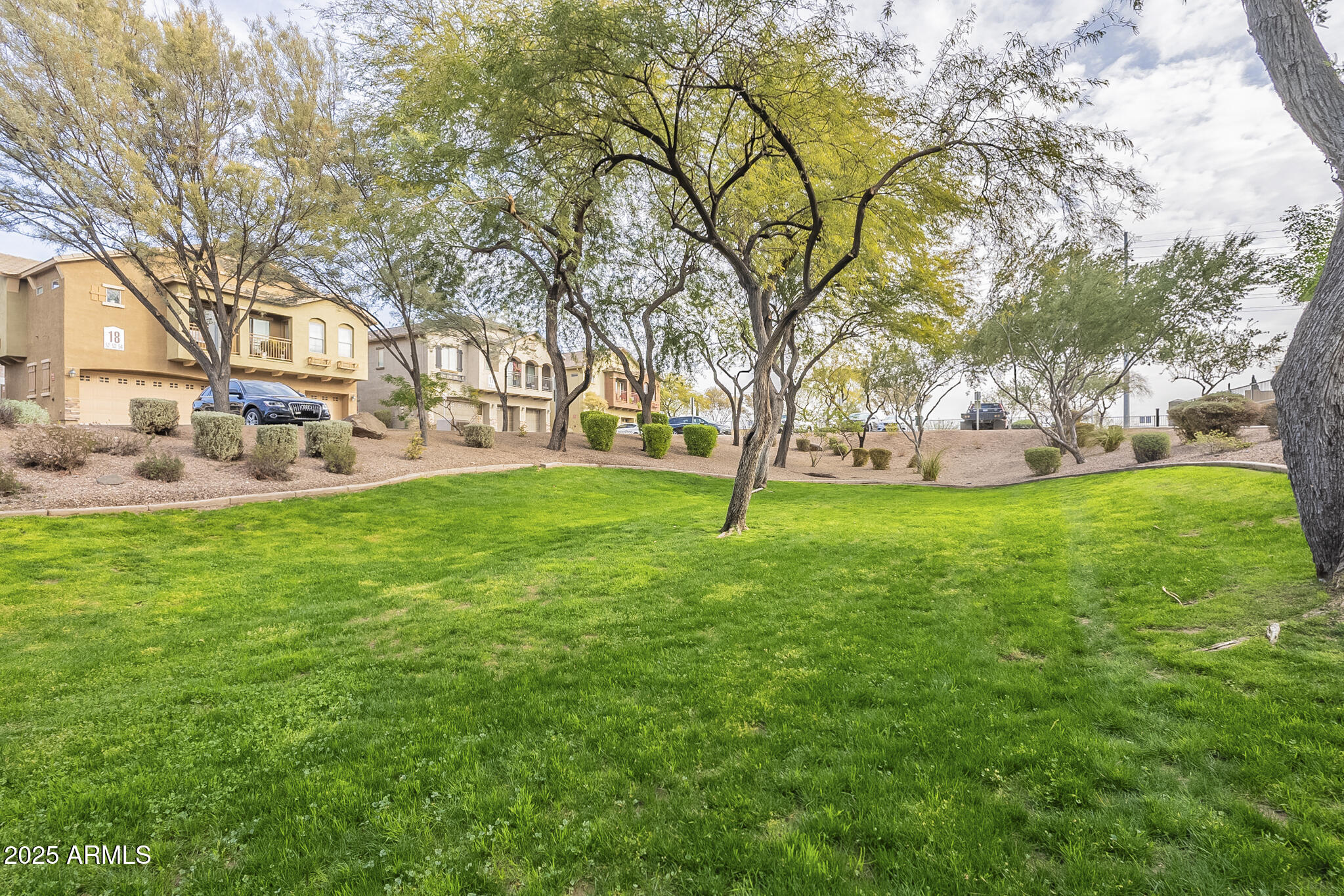 2250 E DEER VALLEY Road 48
