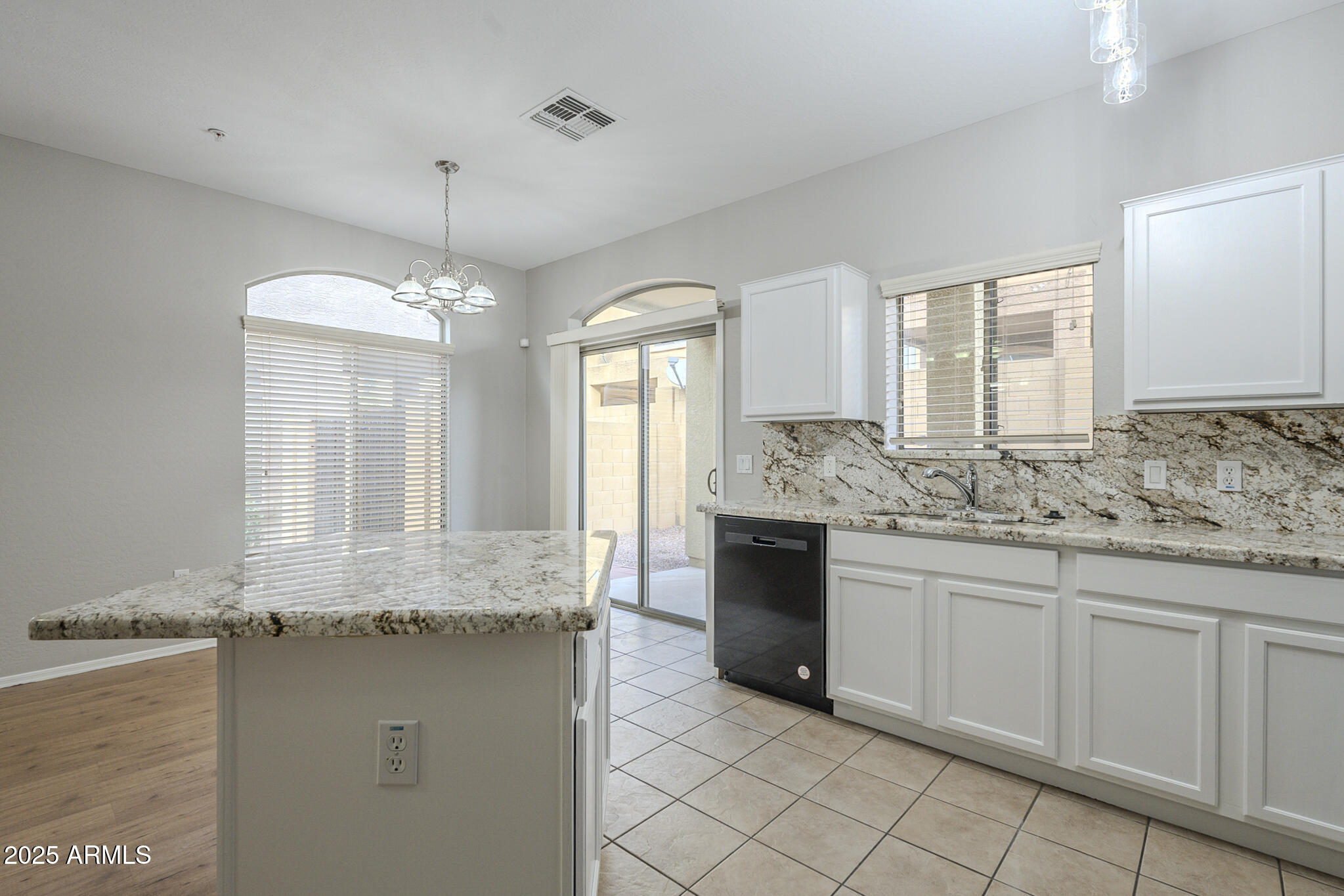 2250 E DEER VALLEY Road 48