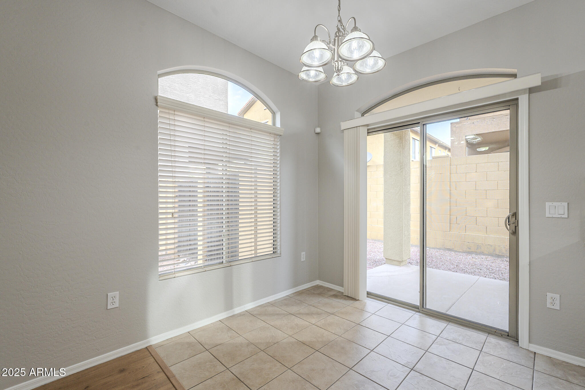 2250 E DEER VALLEY Road 48