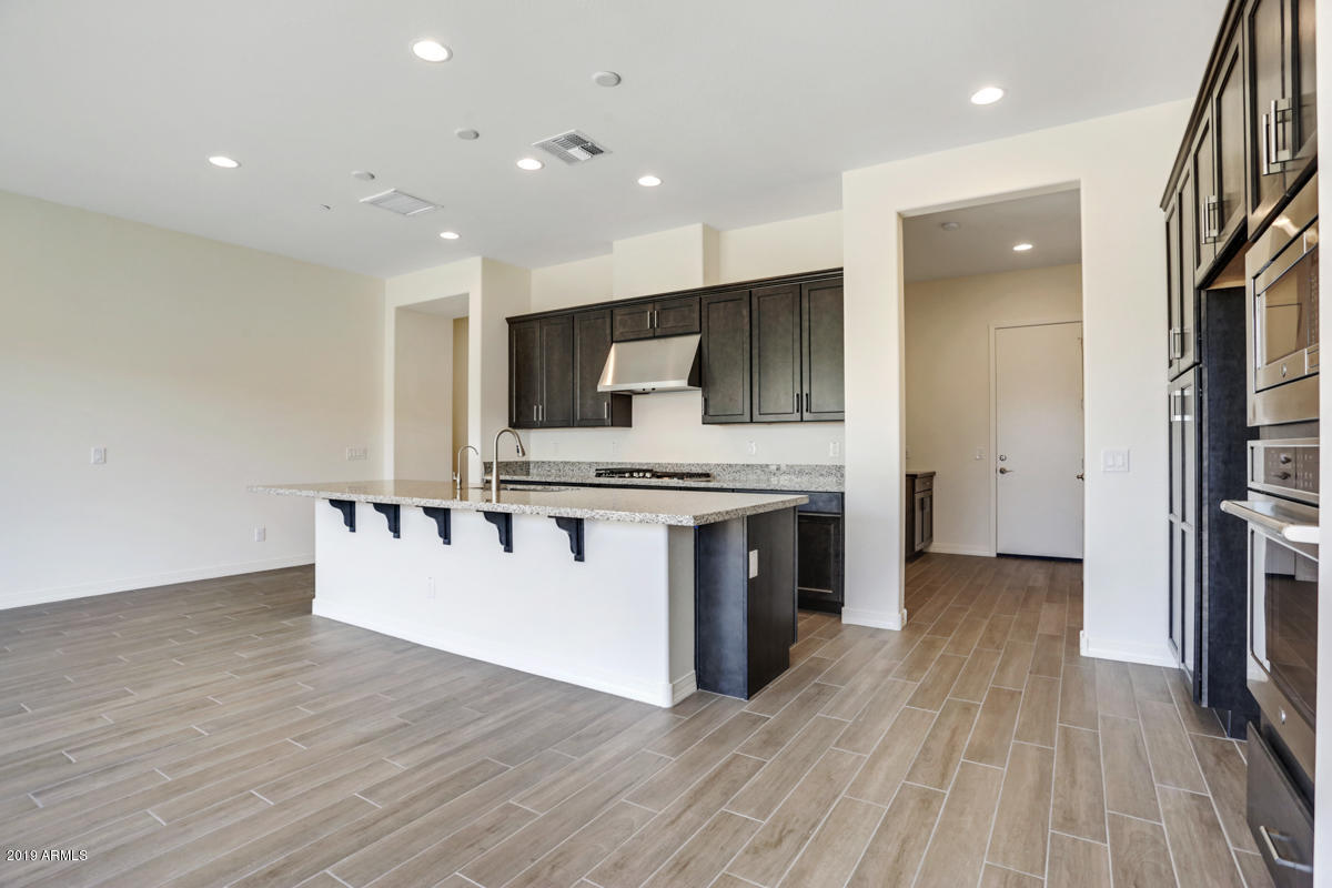 7351 E CASITAS DEL RIO Drive