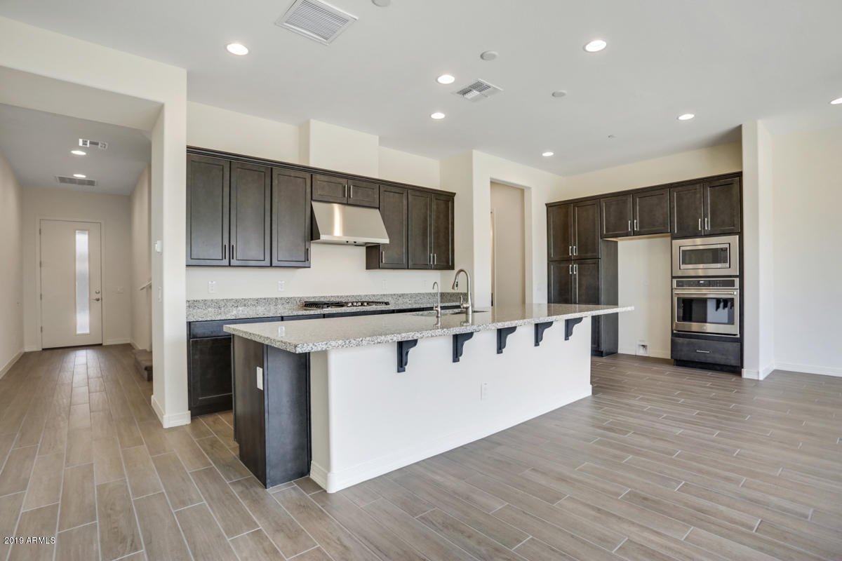 7351 E CASITAS DEL RIO Drive