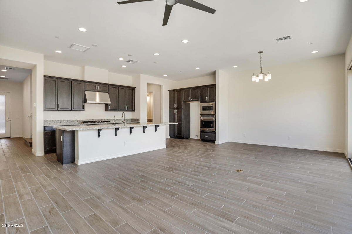 7351 E CASITAS DEL RIO Drive
