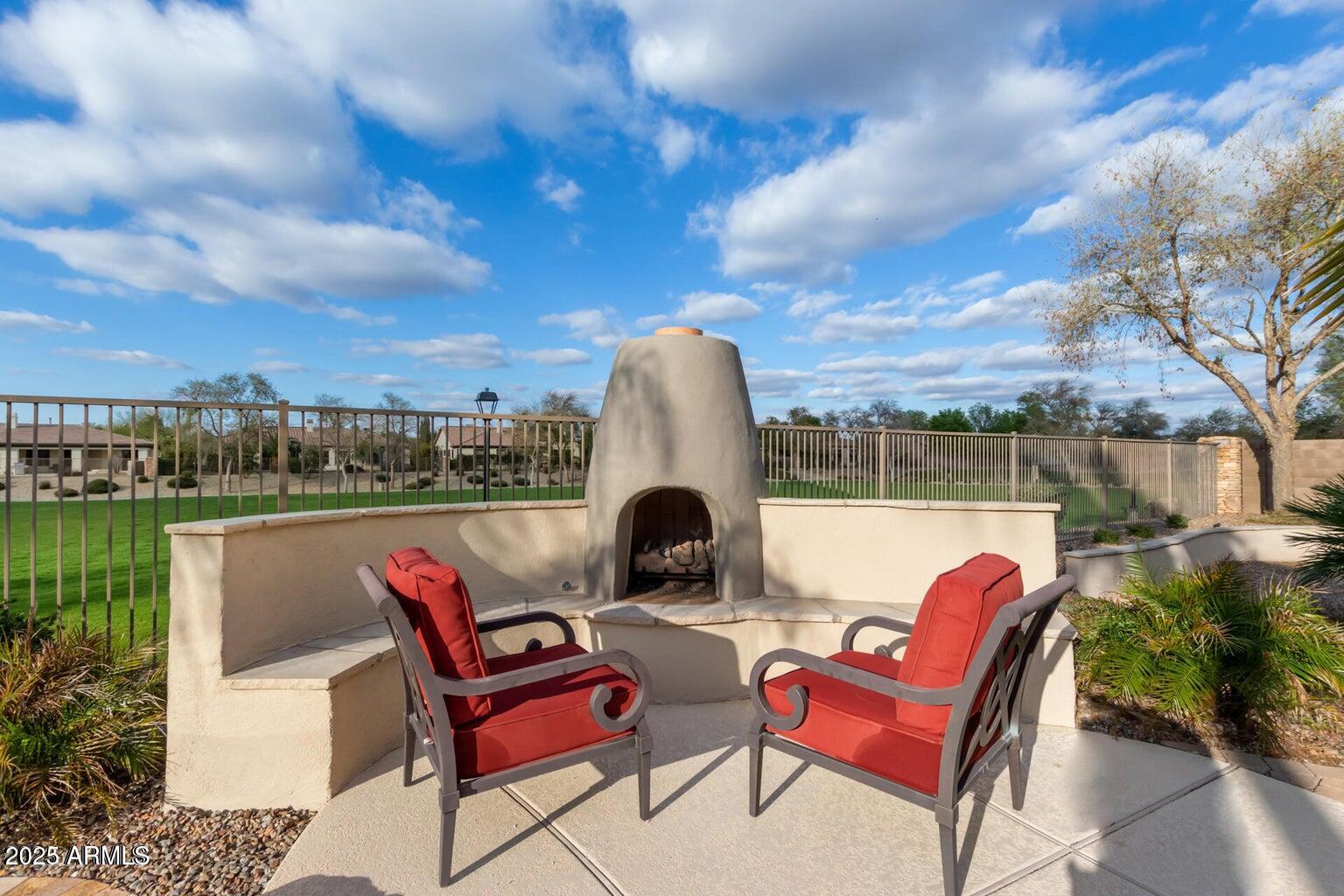654 E COUNTY DOWN Drive
