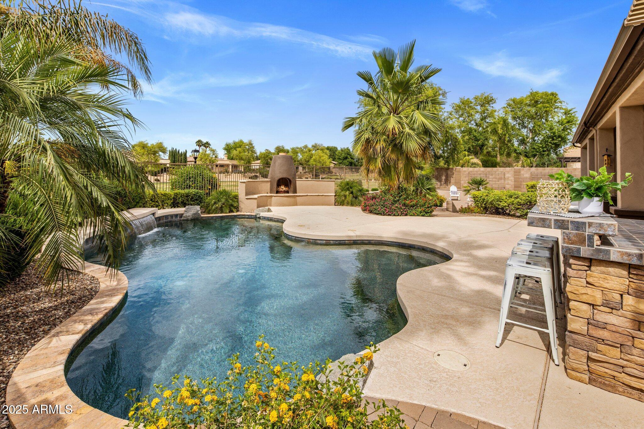 654 E COUNTY DOWN Drive