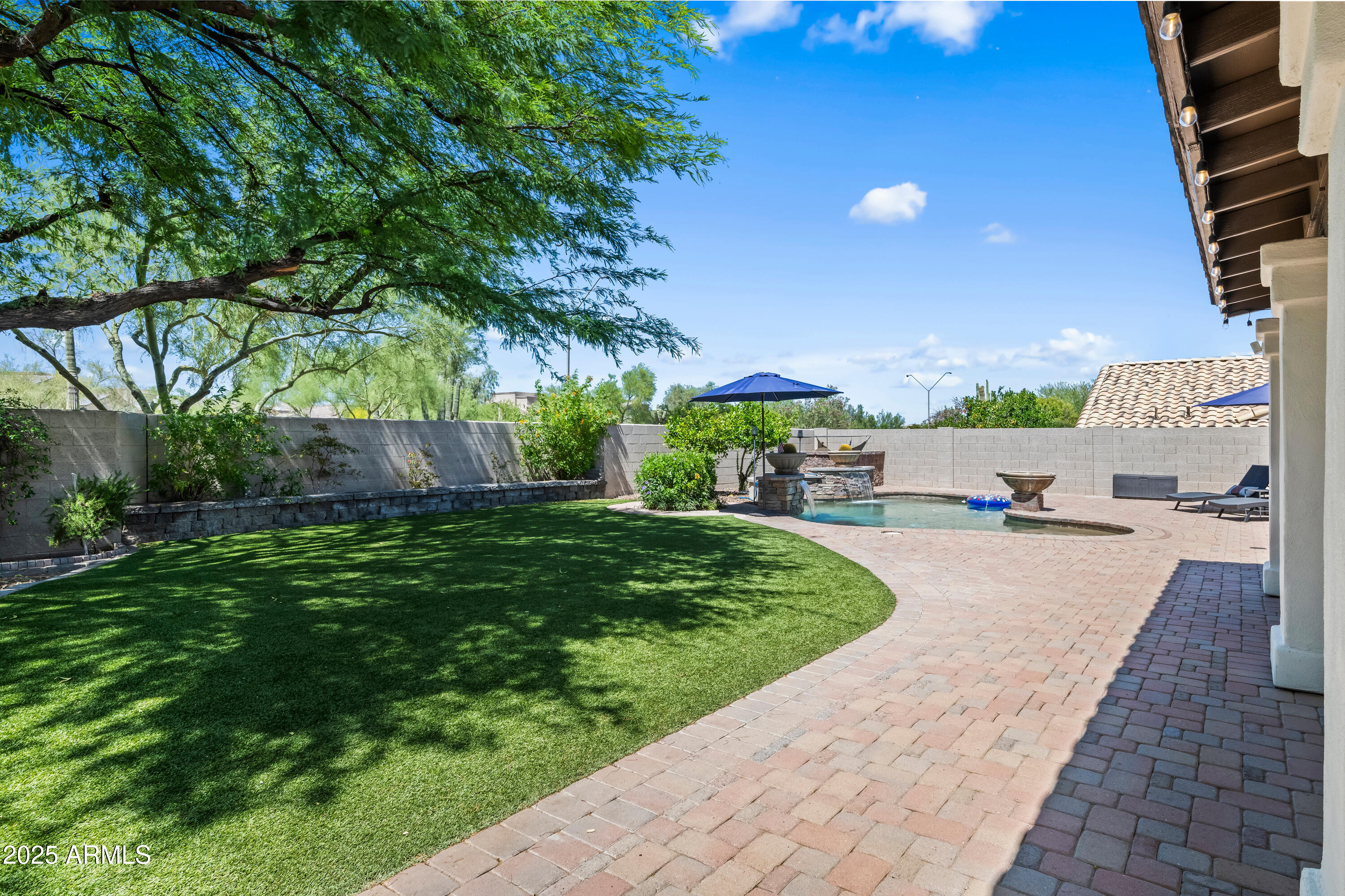 4507 E DUANE Lane