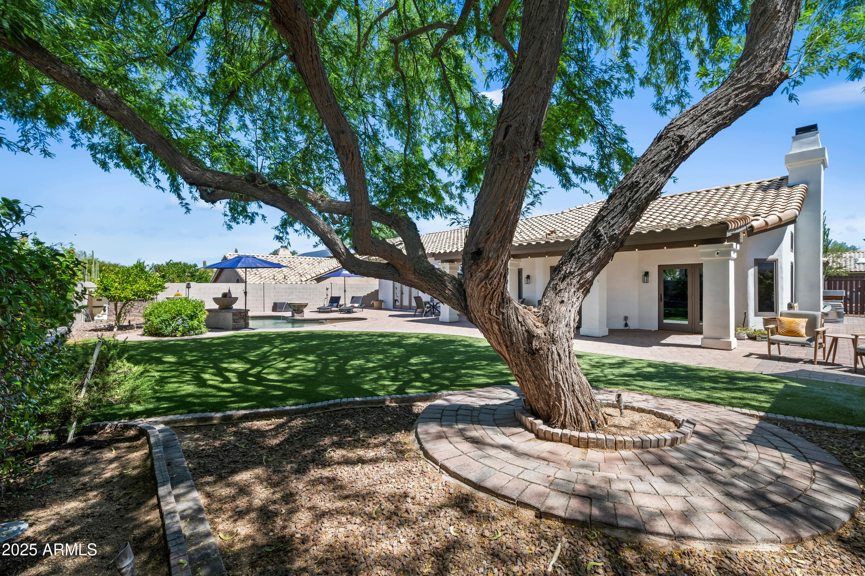 4507 E DUANE Lane