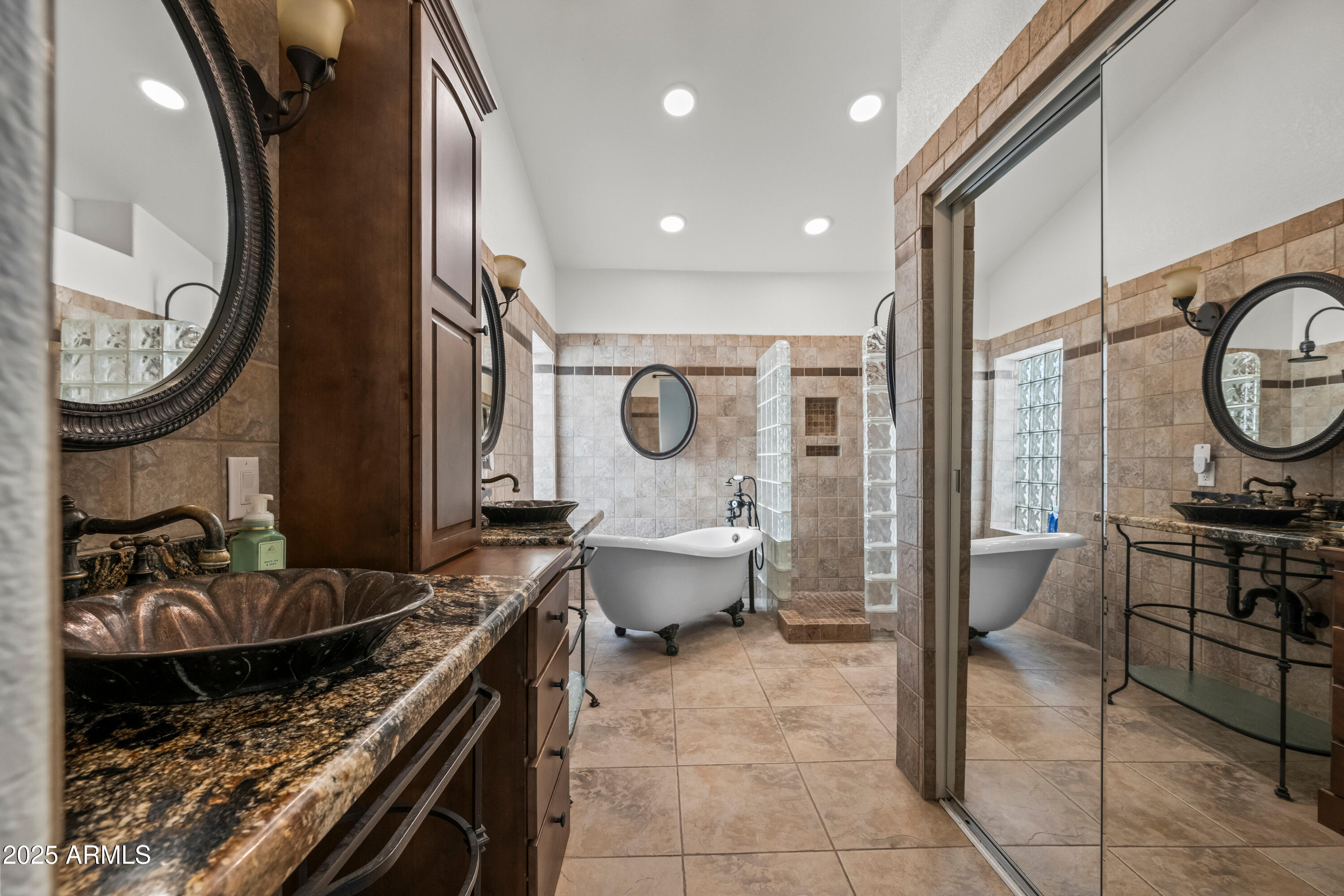 4507 E DUANE Lane