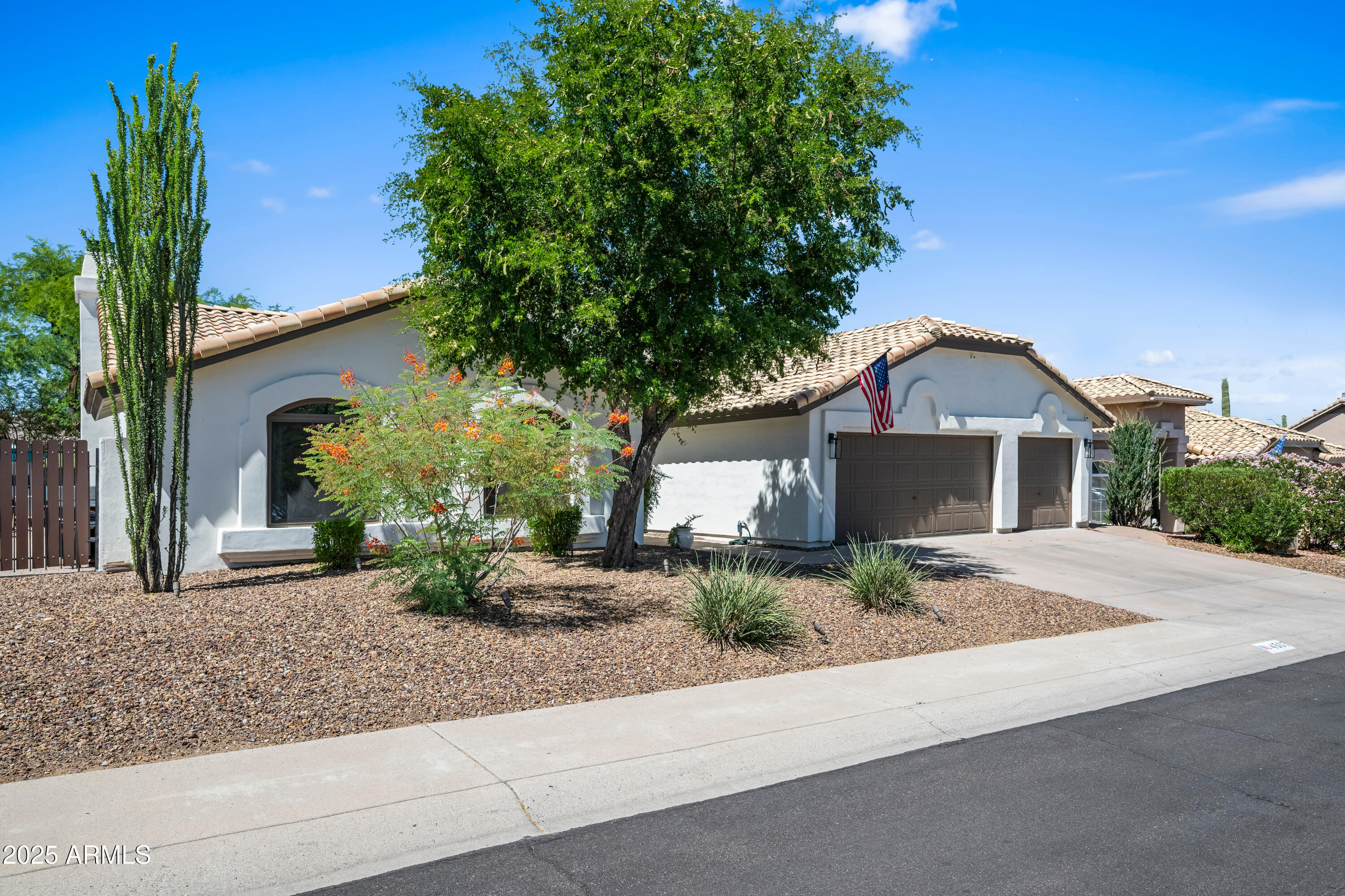 4507 E DUANE Lane