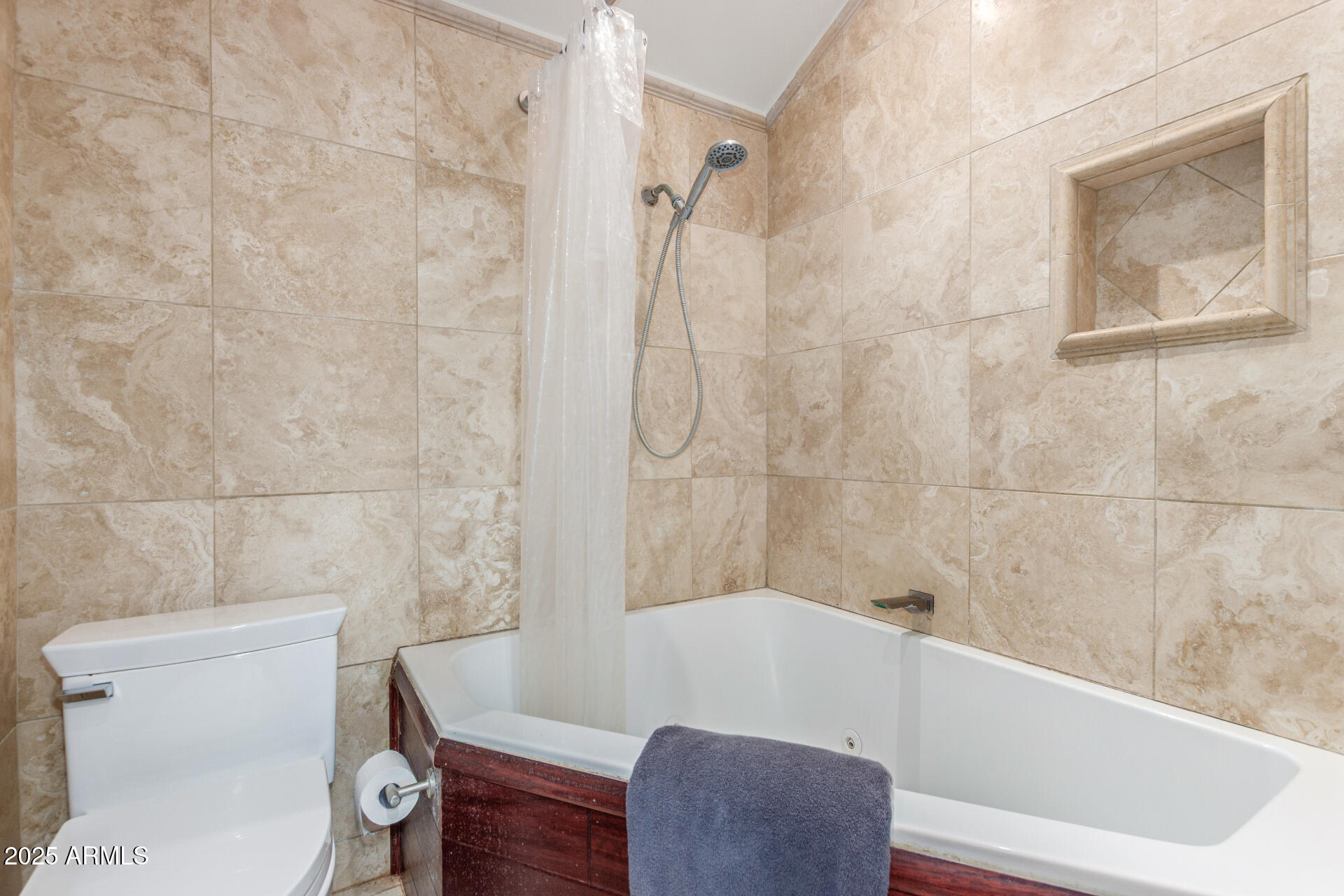 5617 S PIRATES COVE Road